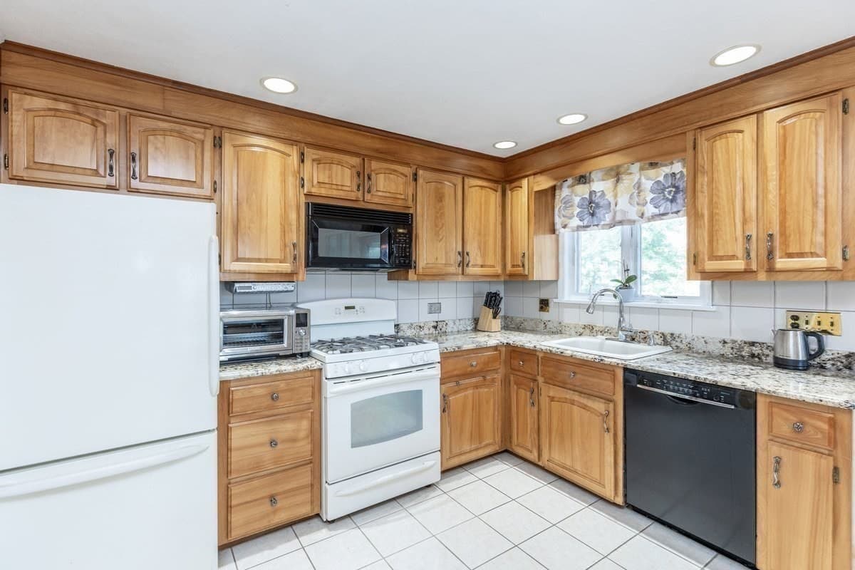 Single Family Residence at 72 True St, Revere MA 02151, Revere, photo 14 of 42