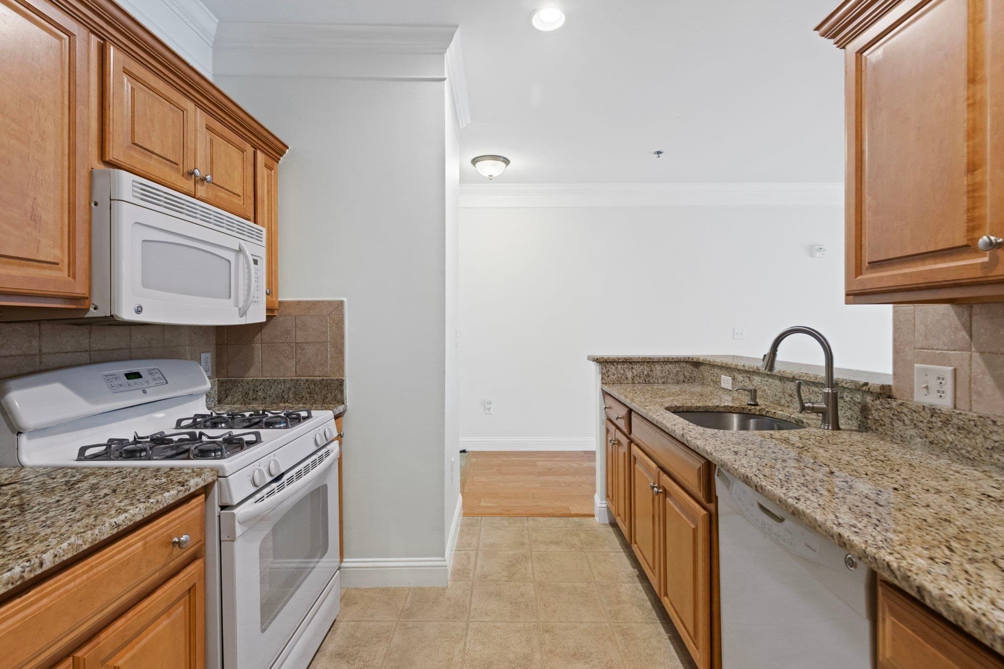 Condominium at 1481 Phillips Rd # 1103, New Bedford MA 02745, New Bedford, photo 14 of 42