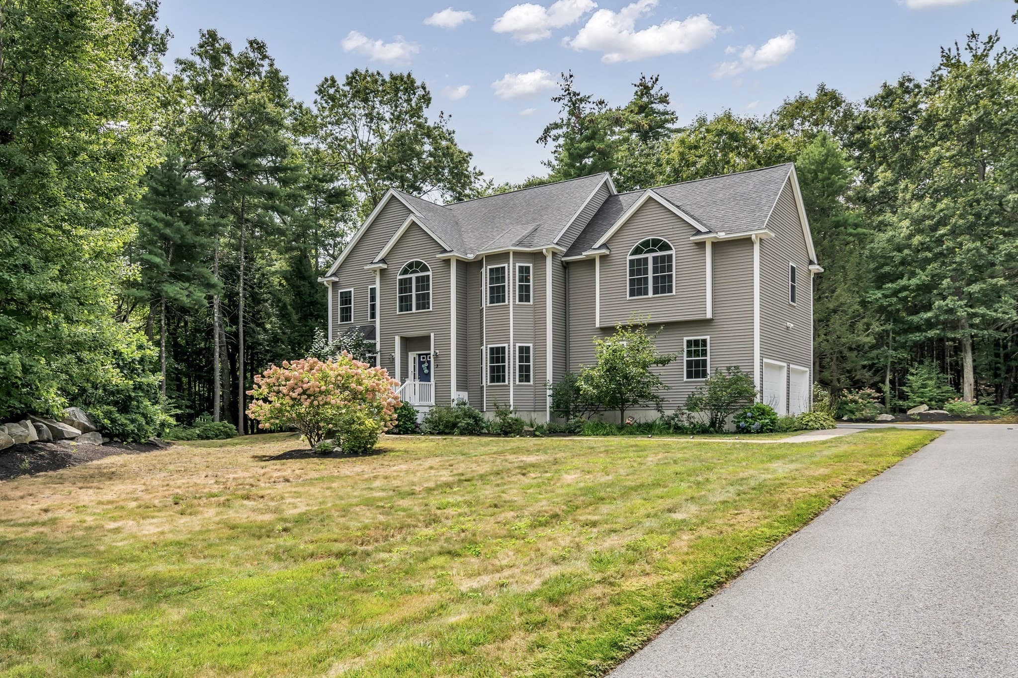Single Family Residence at 3 Ava Ln, Tyngsborough MA 01879, Tyngsborough, photo 2 of 41
