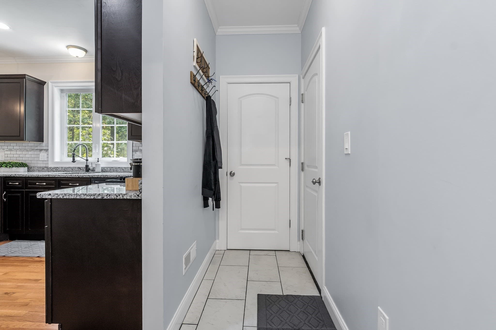 Single Family Residence at 3 Ava Ln, Tyngsborough MA 01879, Tyngsborough, photo 17 of 41