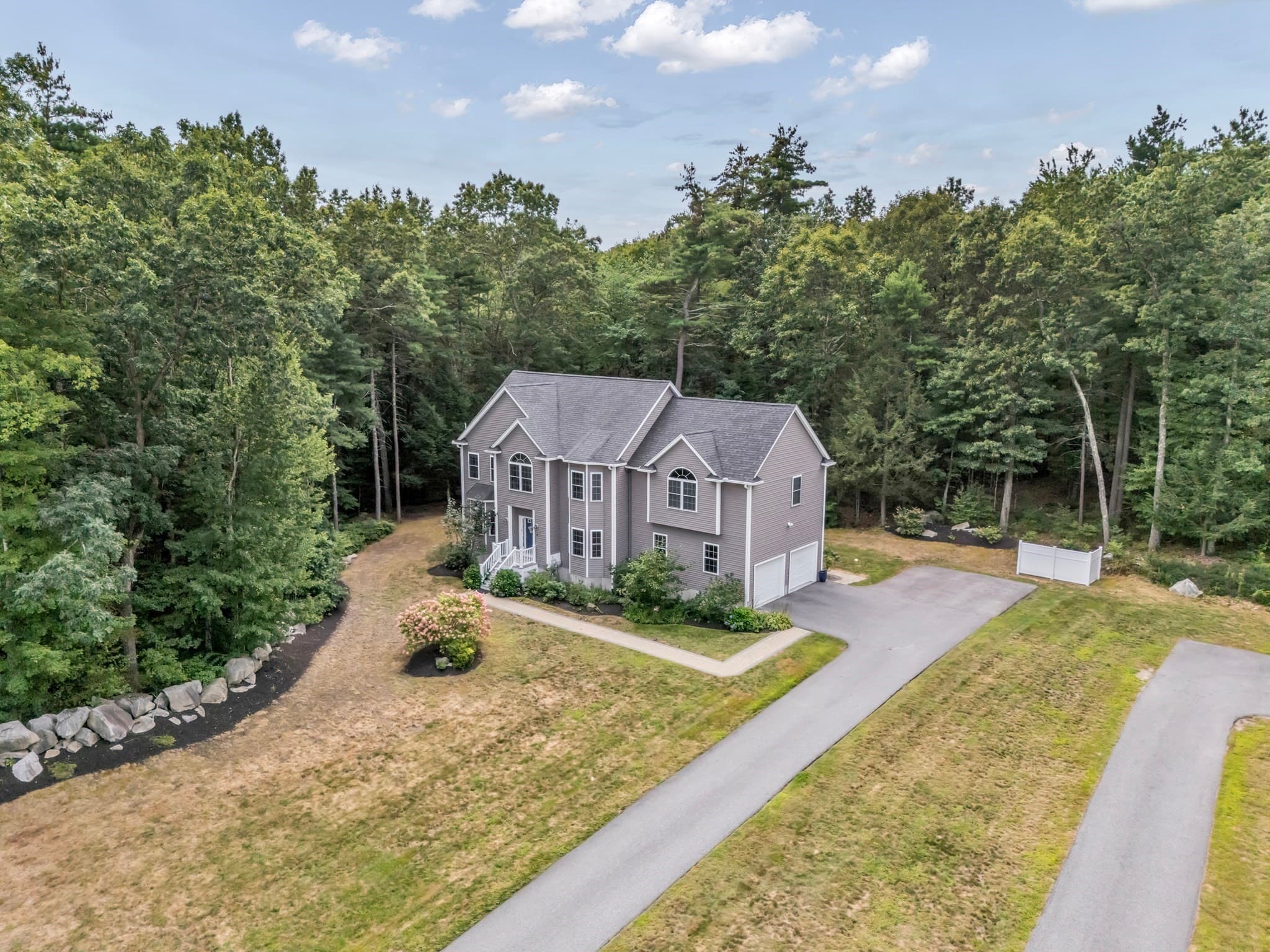 Single Family Residence at 3 Ava Ln, Tyngsborough MA 01879, Tyngsborough, photo 3 of 41