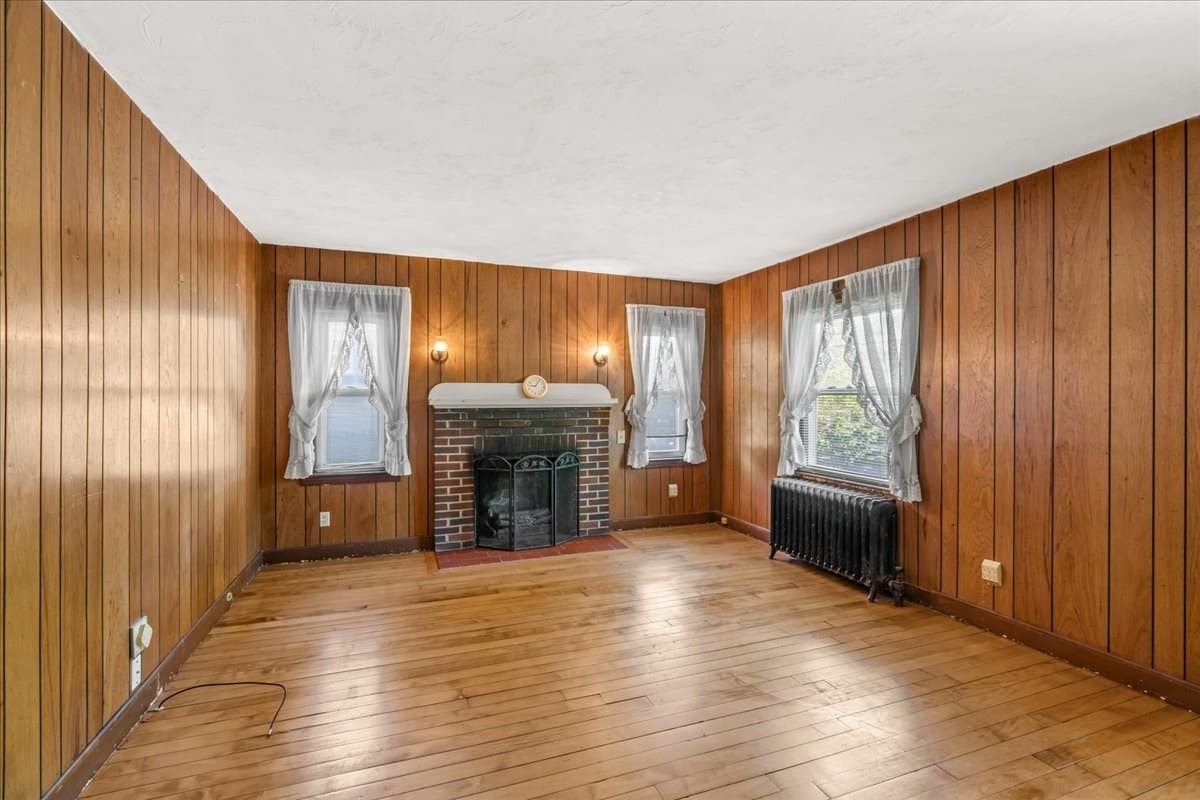 Single Family Residence at 351 Pearl St, Braintree MA 02184, Braintree, photo 2 of 26