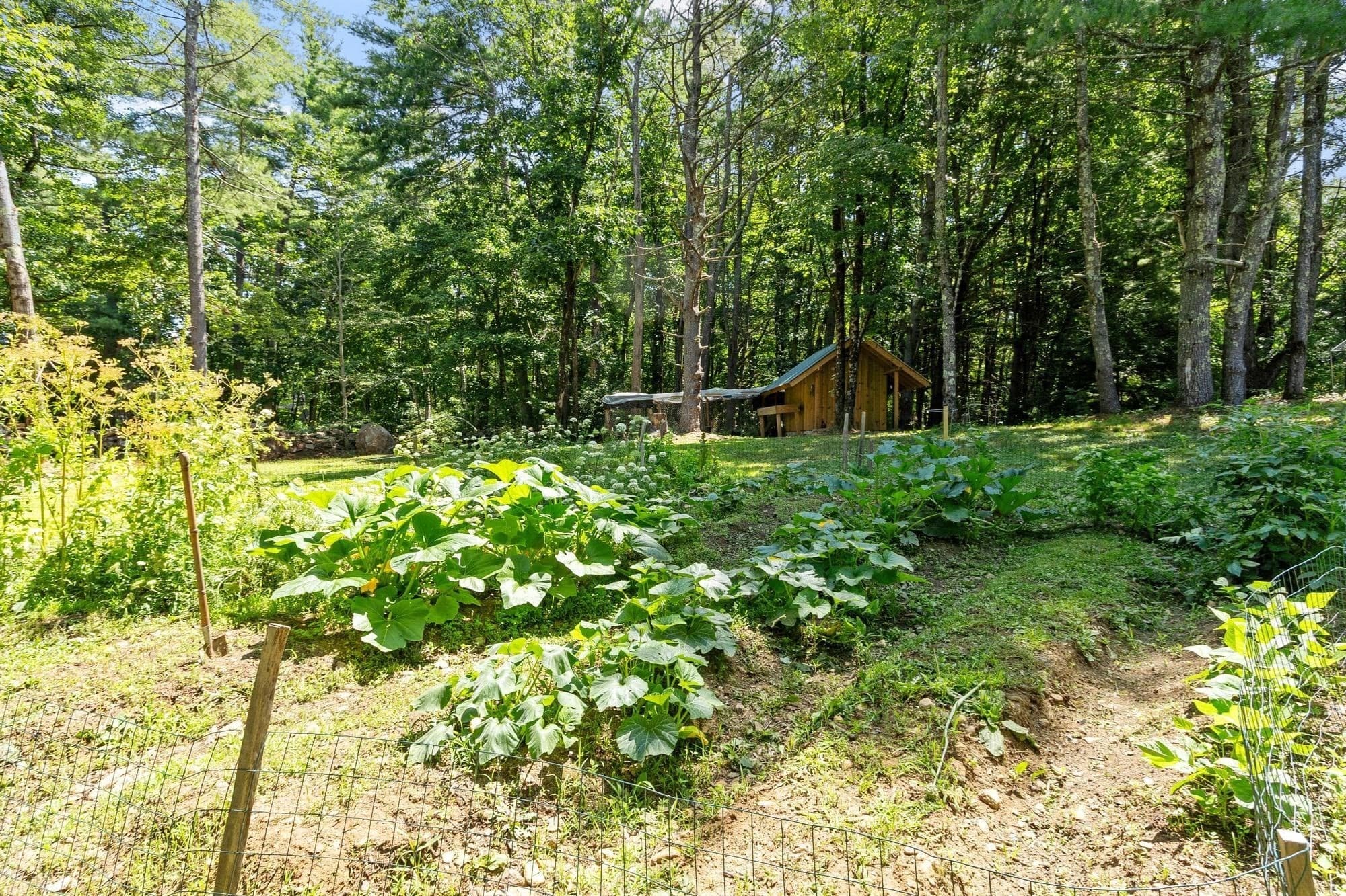 Single Family Residence at 27 Natty Pond Dr, Hubbardston MA 01452, Hubbardston, photo 36 of 41