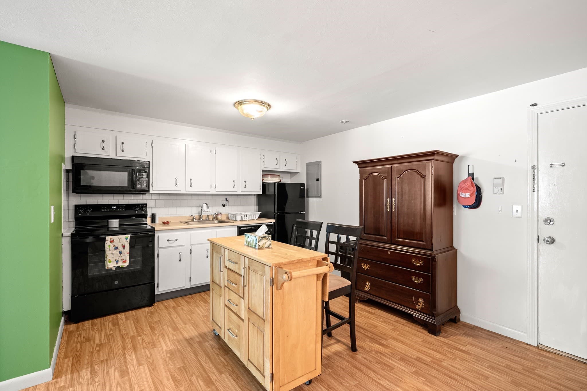 Condominium at 96 Richardson Rd # A5, Chelmsford MA 01863, Chelmsford, photo 12 of 20