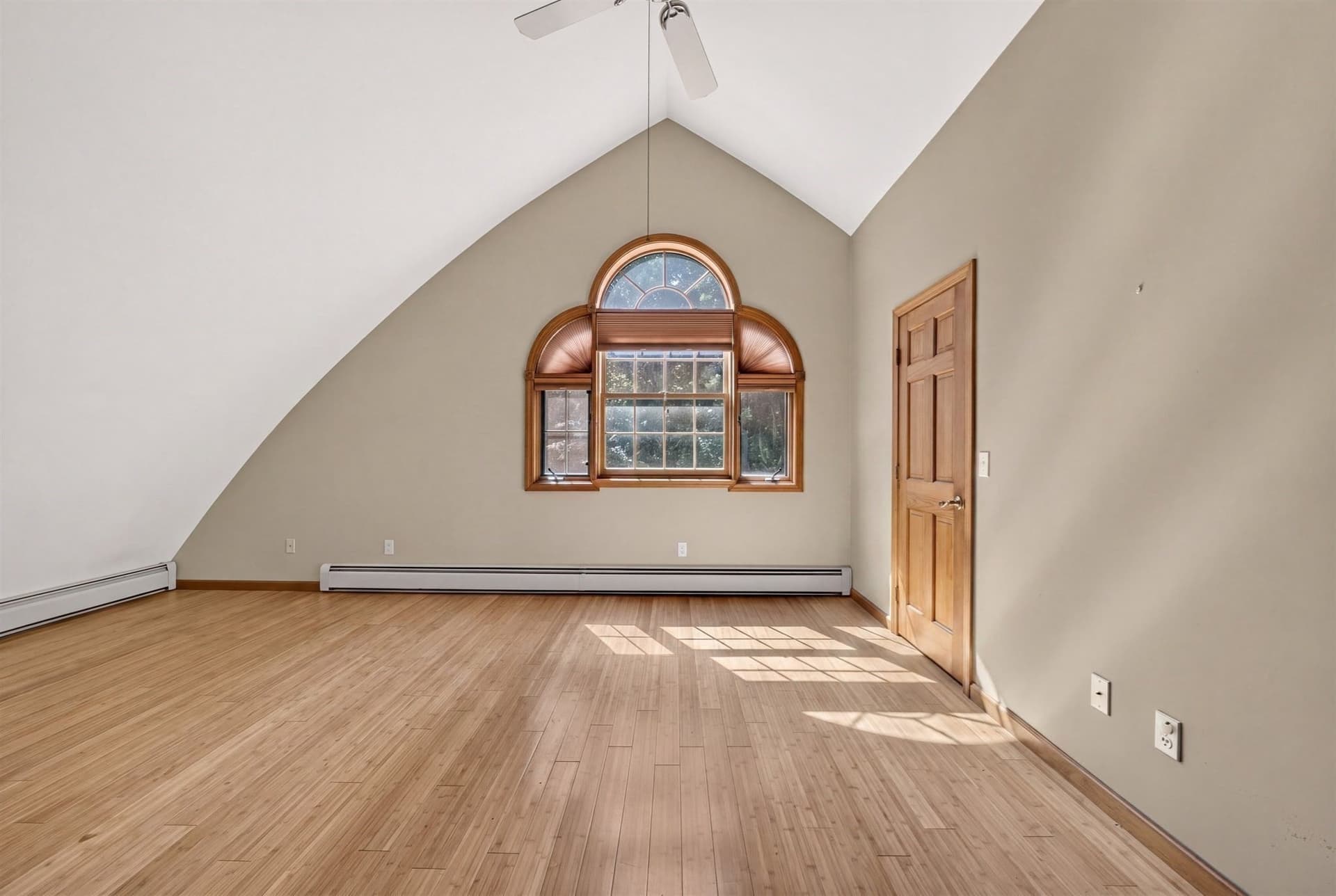 Single Family Residence at 32 Slades Farm Ln, Dartmouth MA 02748, photo 23 of 39