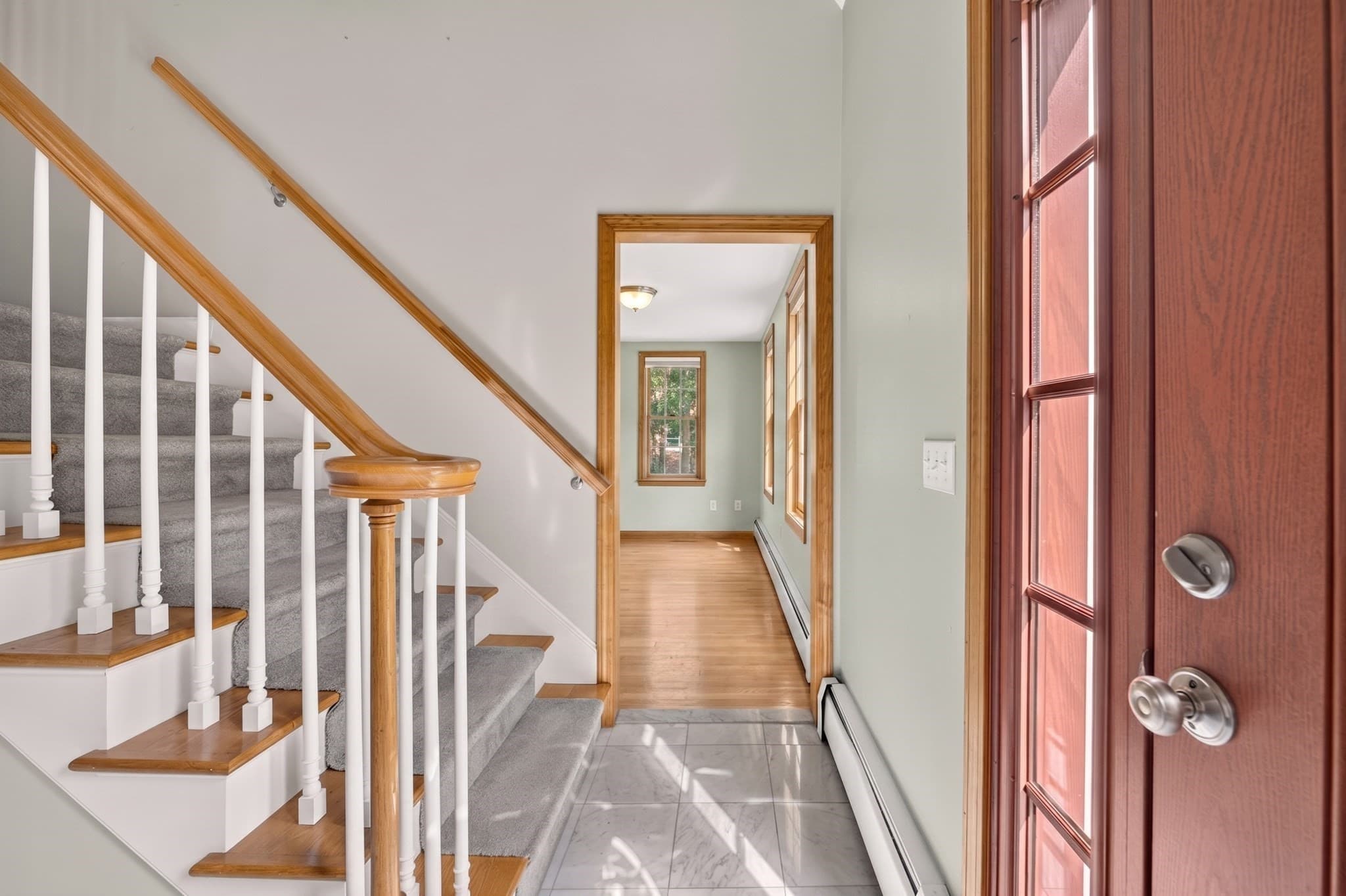 Single Family Residence at 32 Slades Farm Ln, Dartmouth MA 02748, Dartmouth, photo 6 of 39