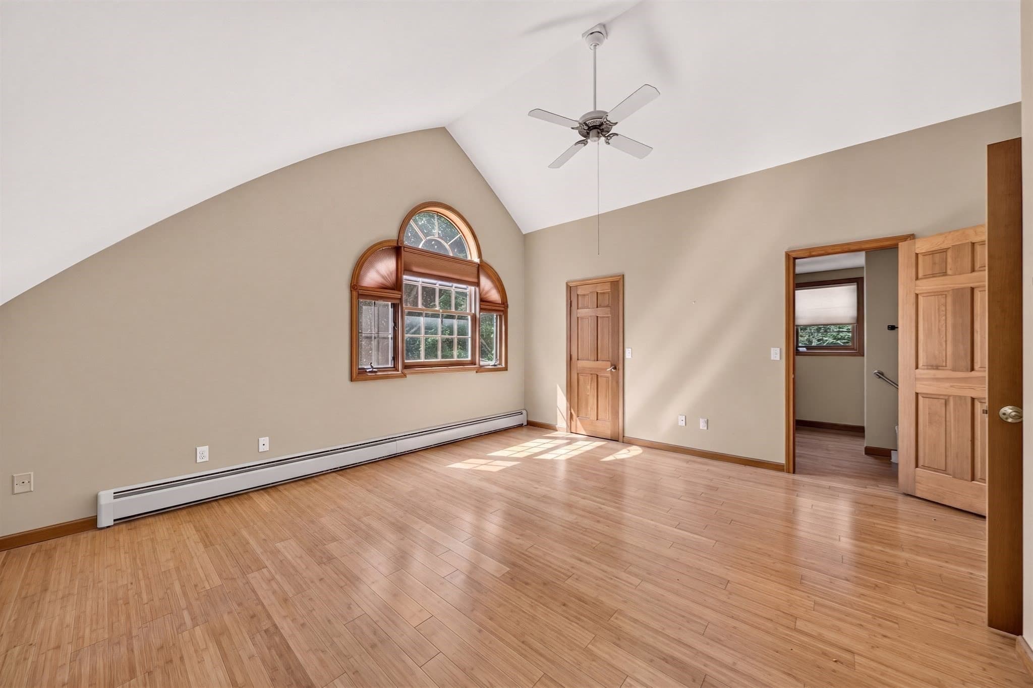 Single Family Residence at 32 Slades Farm Ln, Dartmouth MA 02748, Dartmouth, photo 24 of 39