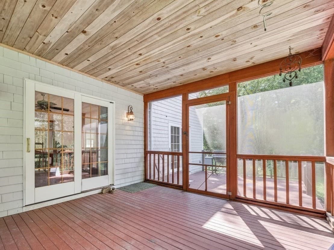 Single Family Residence at 32 Slades Farm Ln, Dartmouth MA 02748, Dartmouth, photo 33 of 39