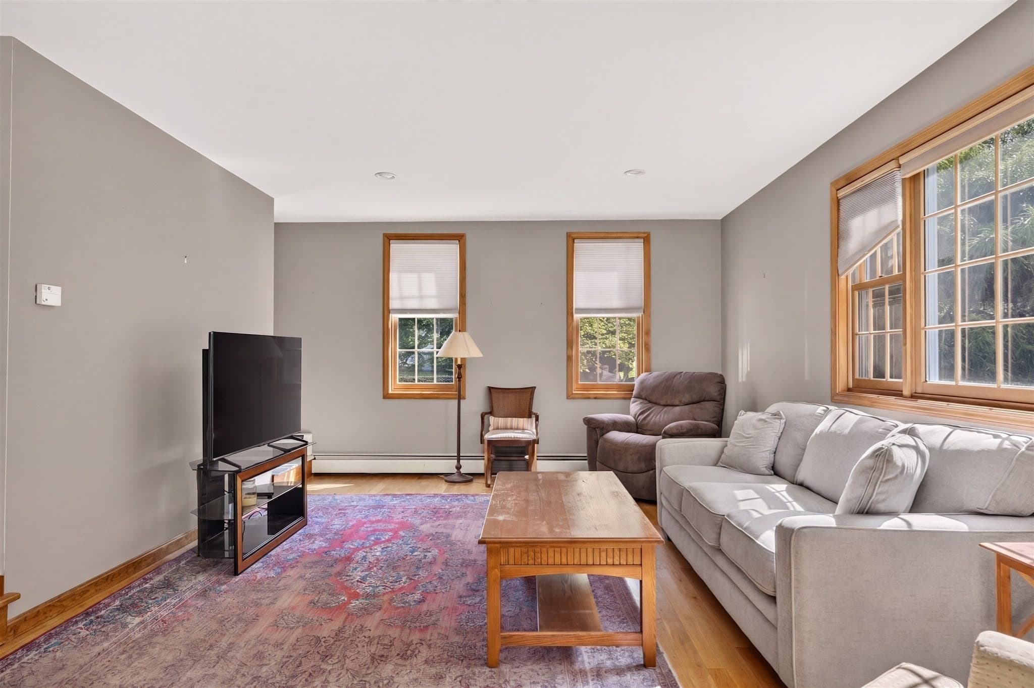 Single Family Residence at 32 Slades Farm Ln, Dartmouth MA 02748, Dartmouth, photo 19 of 39
