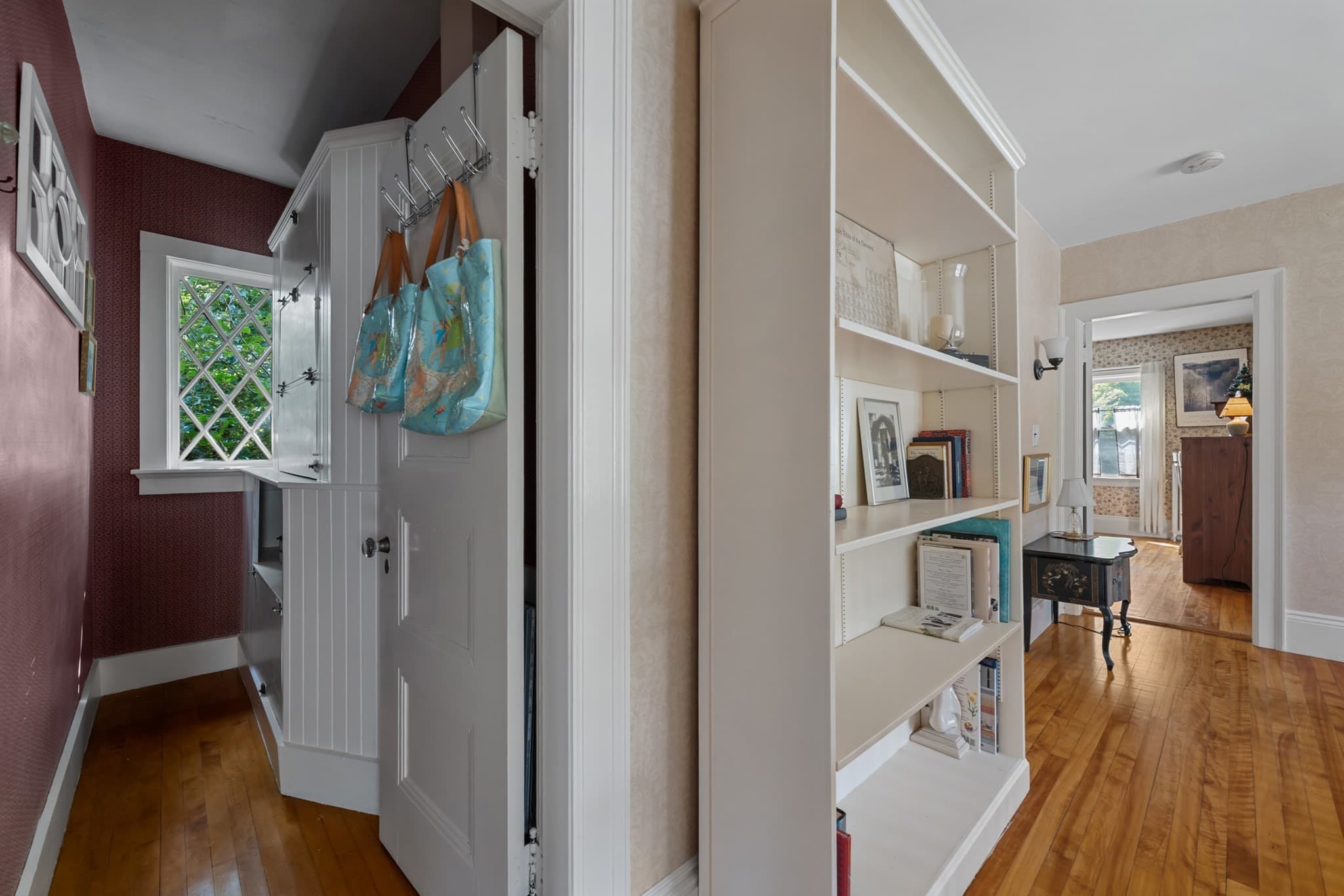 Single Family Residence at 25 Kenwood Ave, Worcester MA 01605, Worcester, photo 26 of 39