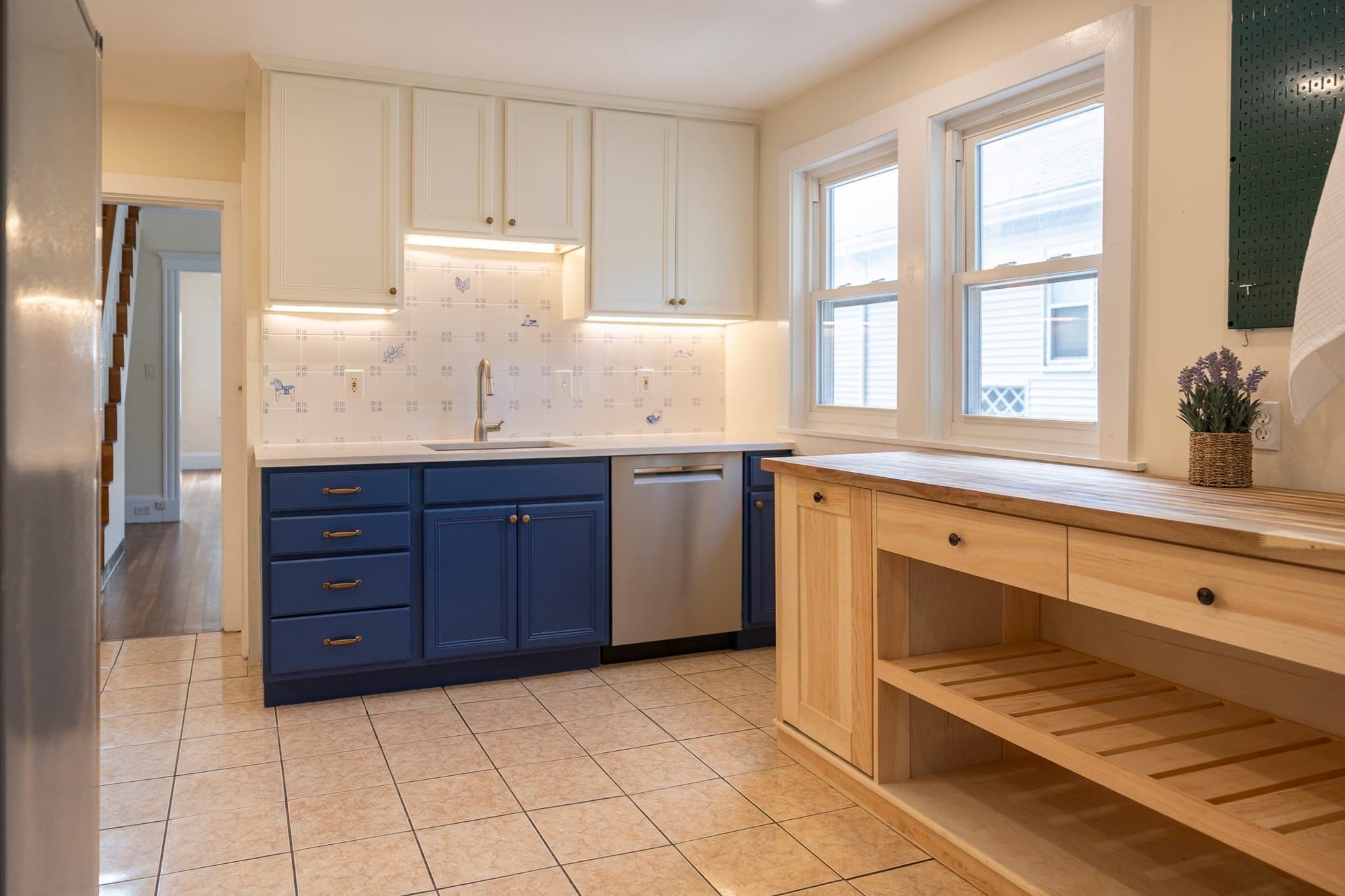 Condominium at 581 South Street # 2, Boston MA 02131, Boston, photo 3 of 42