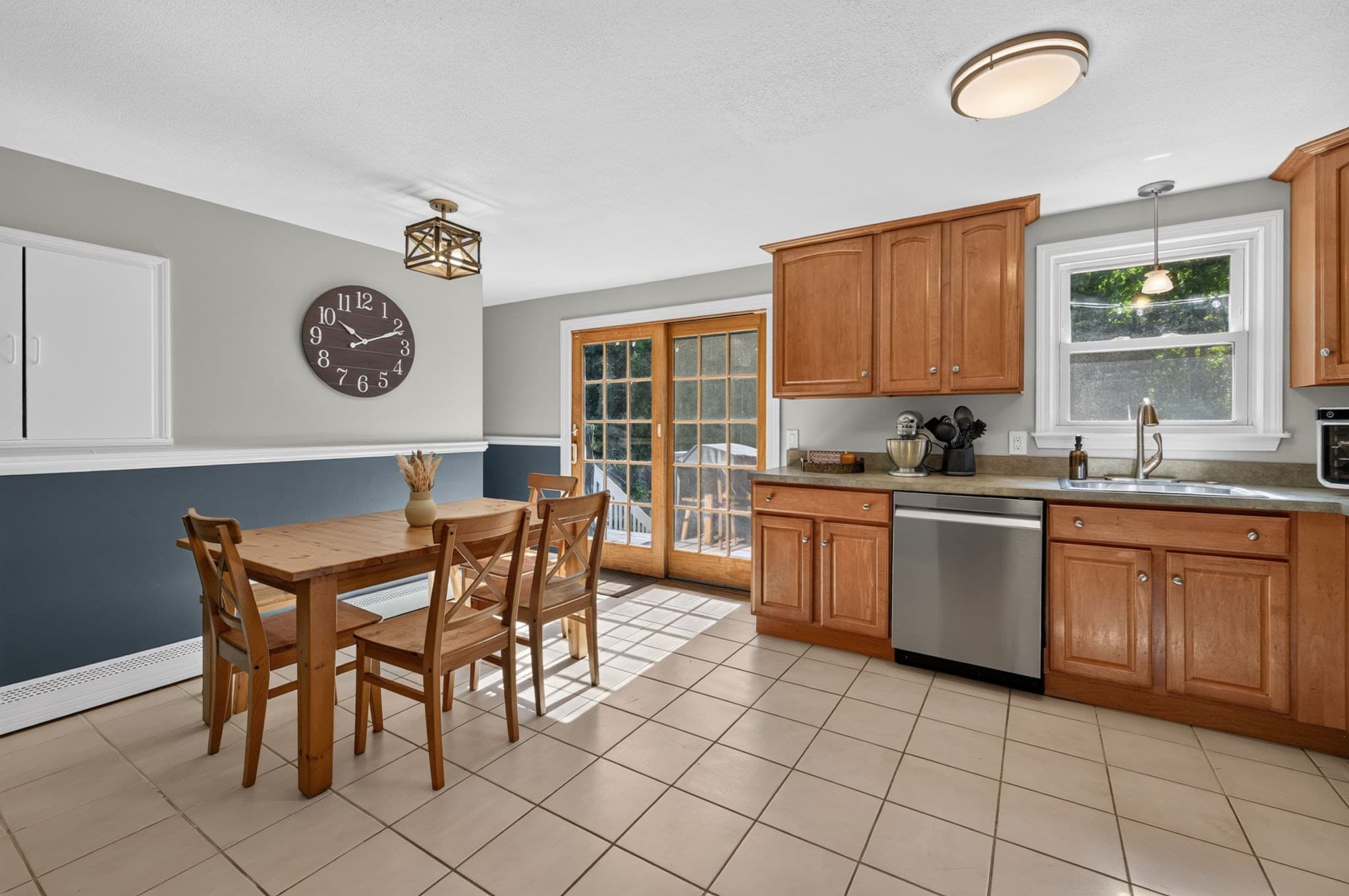 Single Family Residence at 67 Nicholas Rd, Raynham MA 02767, Raynham, photo 13 of 35