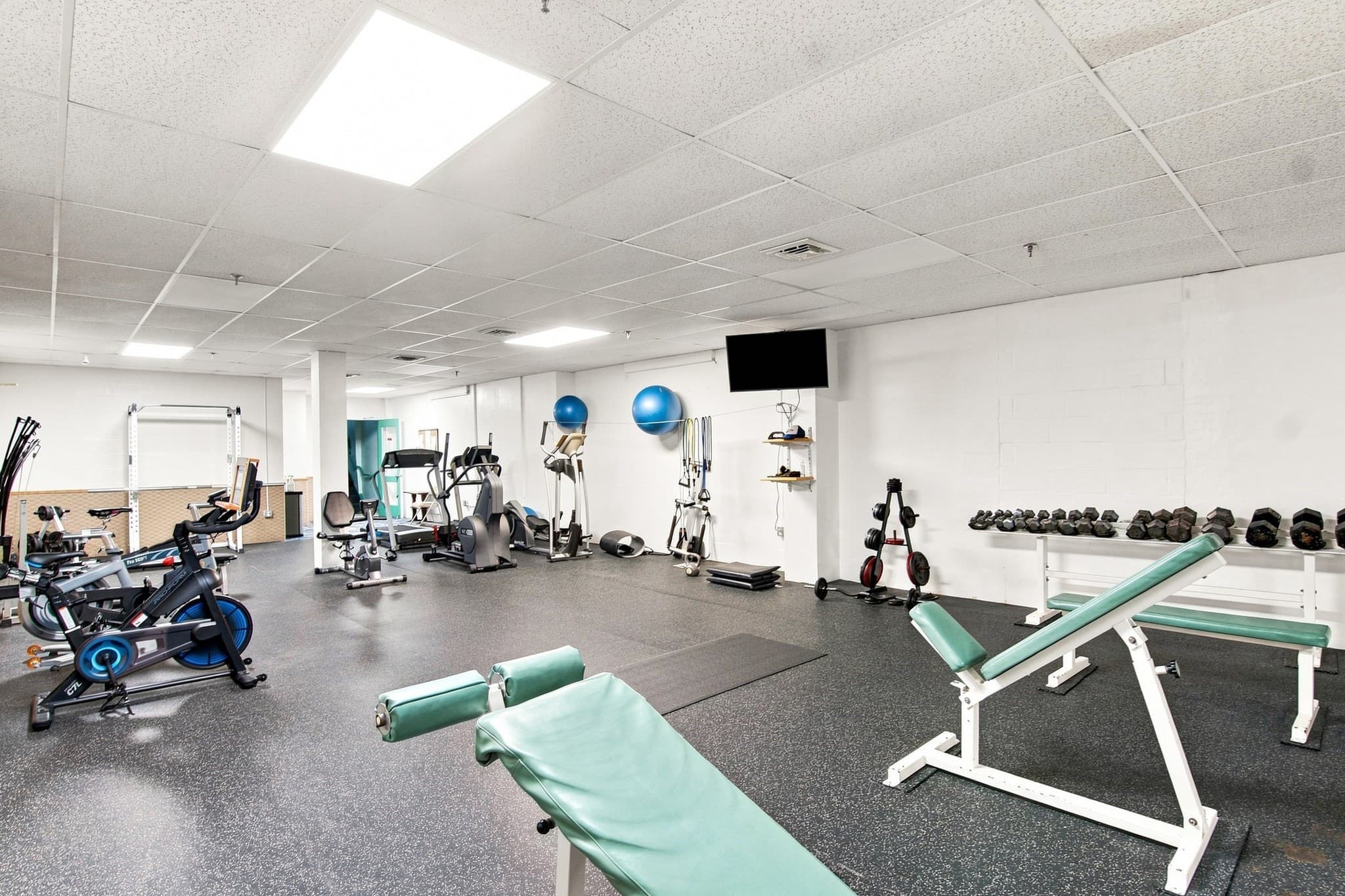 Condominium at 26 School St # 204, Hull MA 02045, Hull, photo 30 of 36