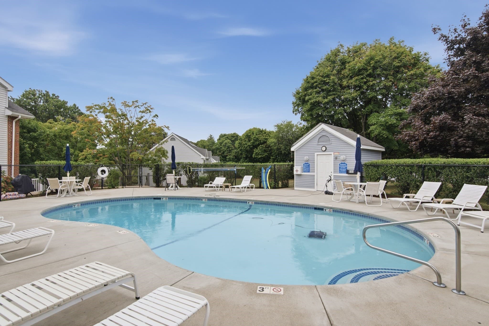 Condominium at 26 School St # 204, Hull MA 02045, Hull, photo 31 of 36