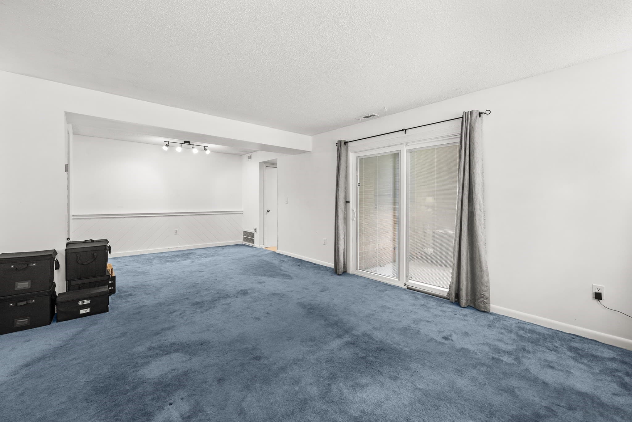 Condominium at 164 Greenbrook Dr # 164, Stoughton MA 02072, Stoughton, photo 8 of 31