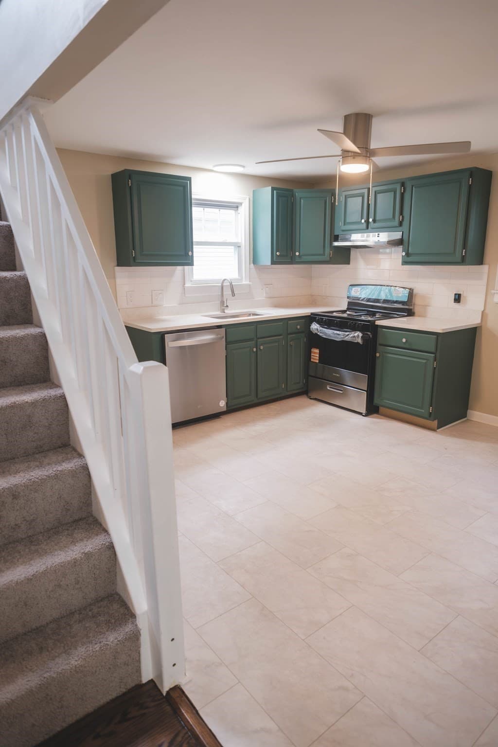 Single Family Residence at 109 Powell Ave, Springfield MA 01118, Springfield, photo 7 of 33
