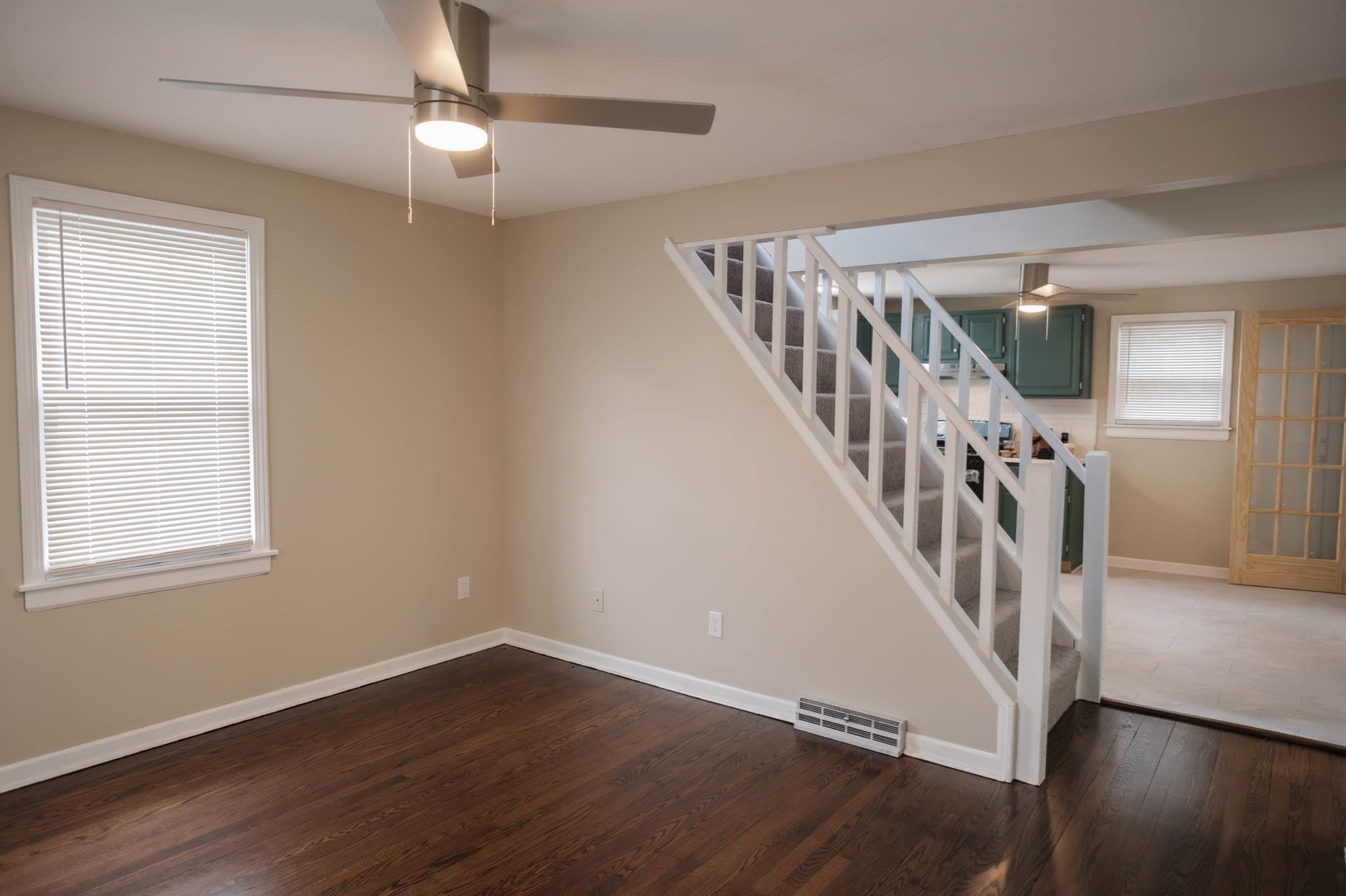 Single Family Residence at 109 Powell Ave, Springfield MA 01118, Springfield, photo 5 of 33