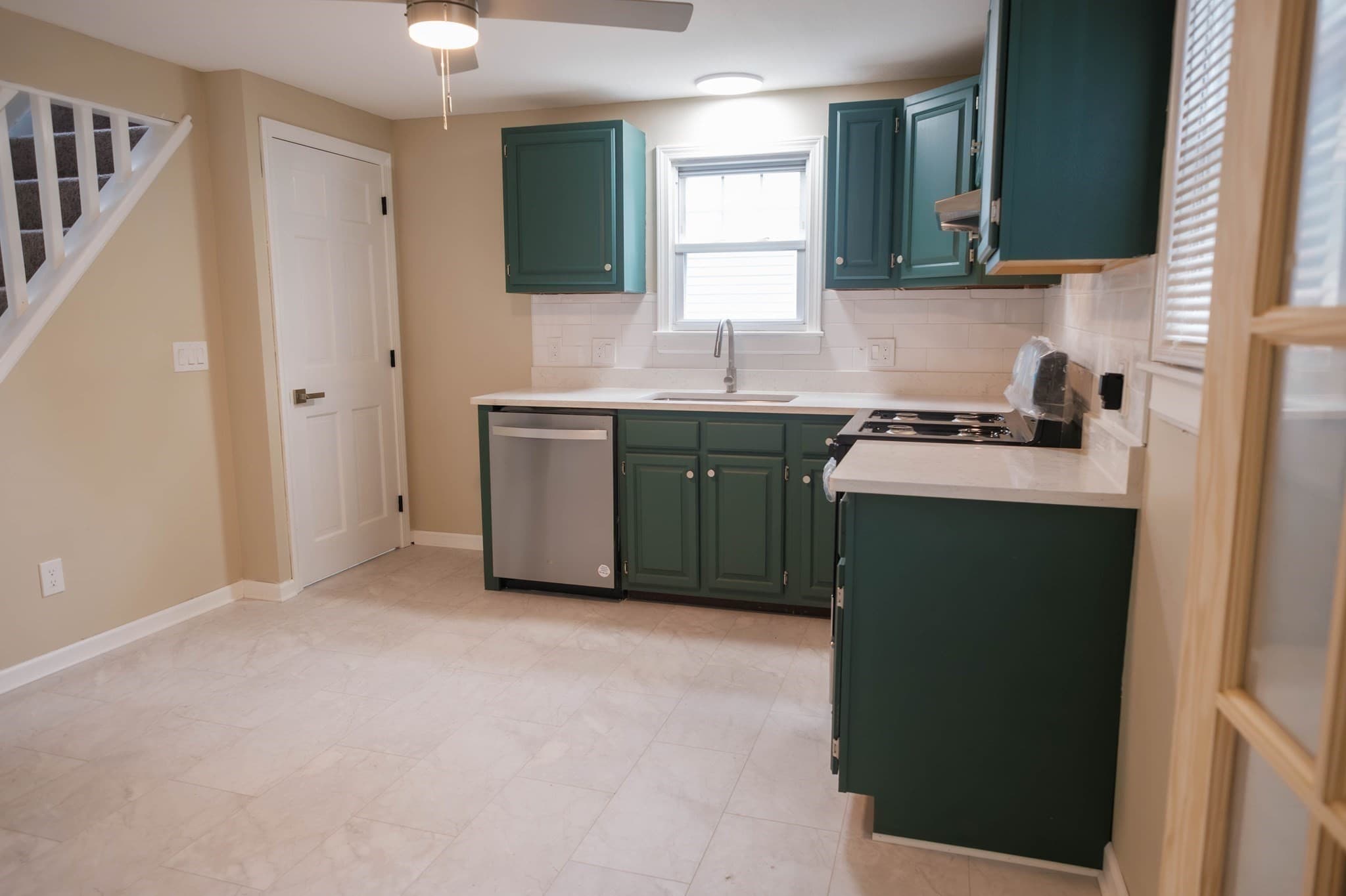 Single Family Residence at 109 Powell Ave, Springfield MA 01118, Springfield, photo 9 of 33