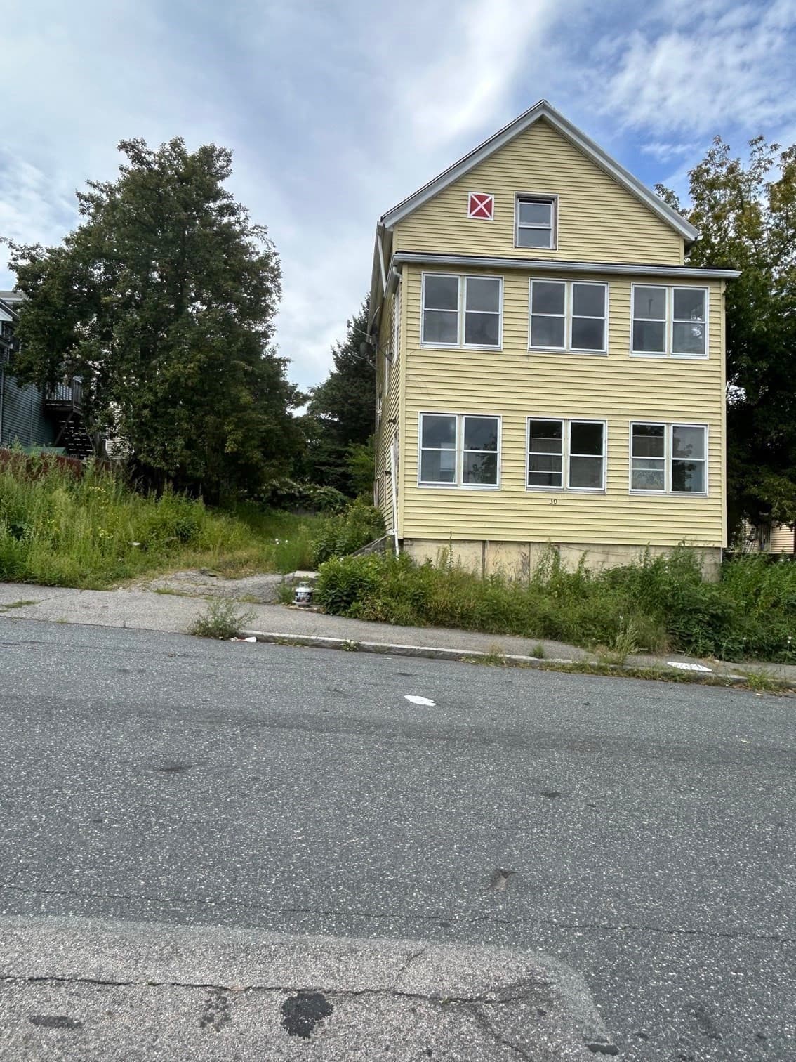 30 Penn Ave, Worcester MA 01604