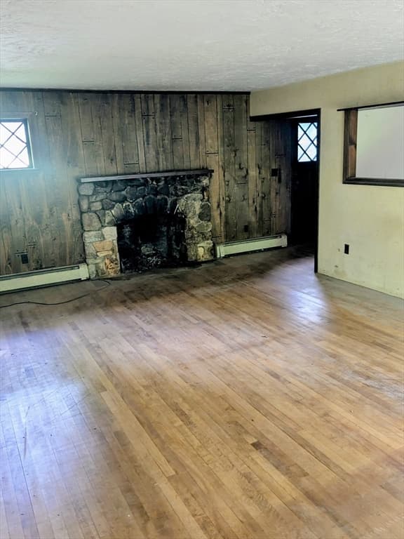 Single Family Residence at 155 Concord St, Ashland MA 01721, Ashland, photo 4 of 12
