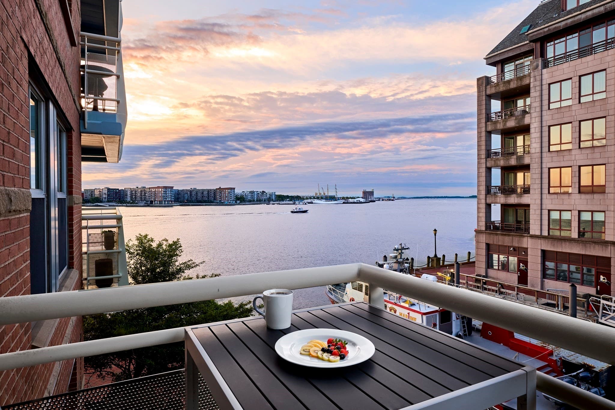 4 Battery Wharf # 4309, Boston MA 02109