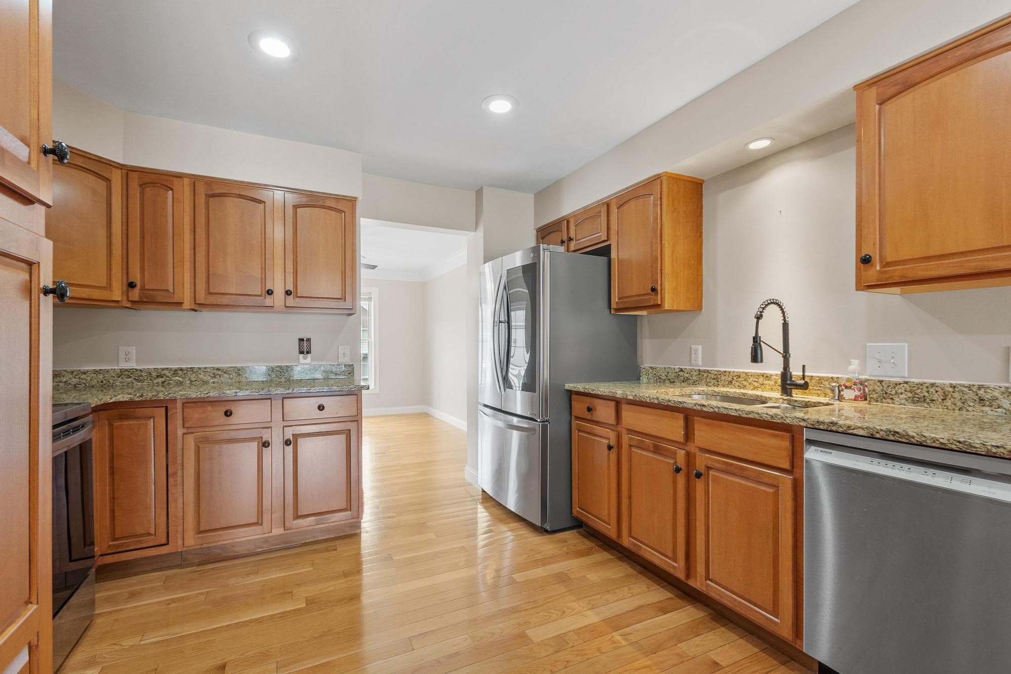 Condominium at 63 Hillside Village Dr # 63, West Boylston MA 01583, West Boylston, photo 10 of 42
