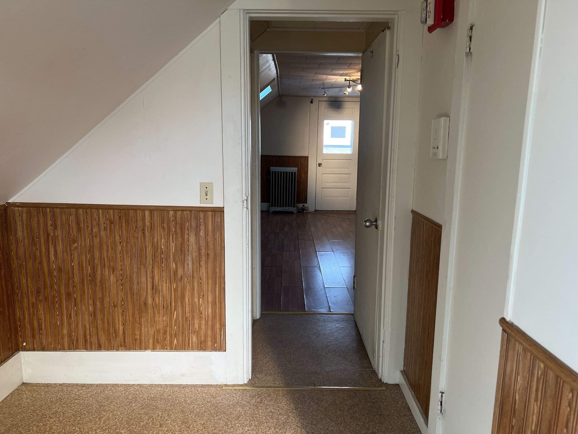 5-9 Family at 54-56 Mechanic St, Leominster MA 01453, photo 15 of 37
