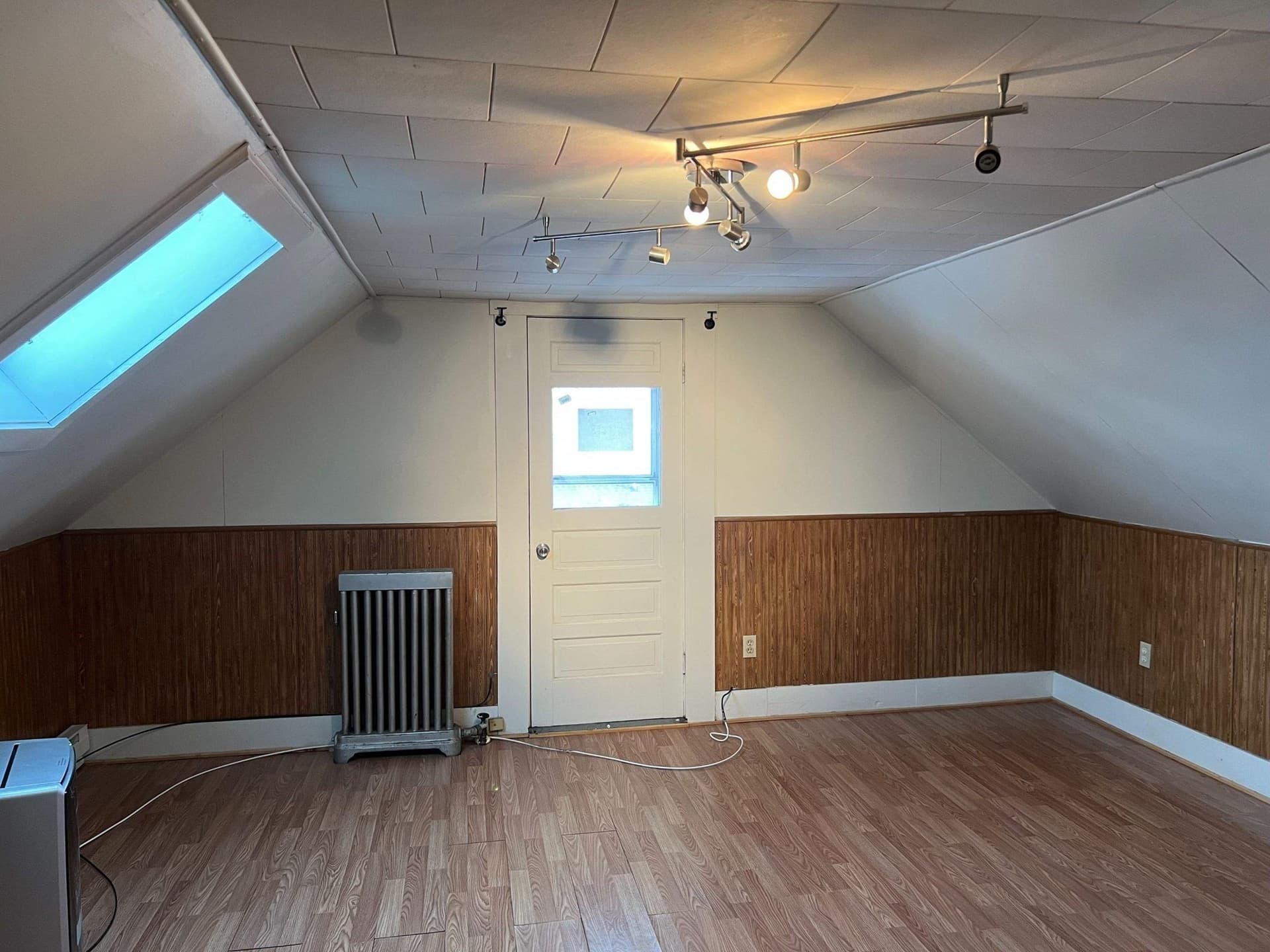 5-9 Family at 54-56 Mechanic St, Leominster MA 01453, photo 19 of 37
