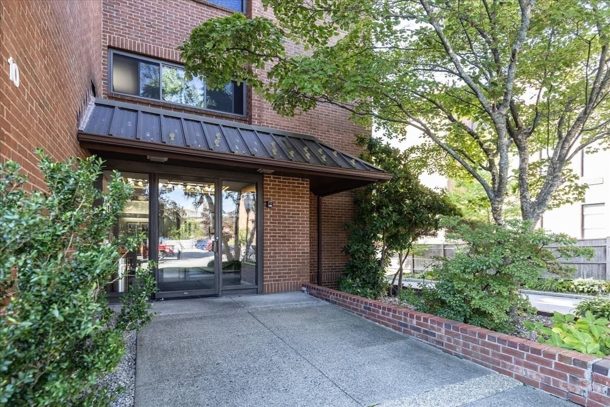 Condominium at 10 Norman Street # 502, Salem MA 01970, Salem, photo 2 of 38