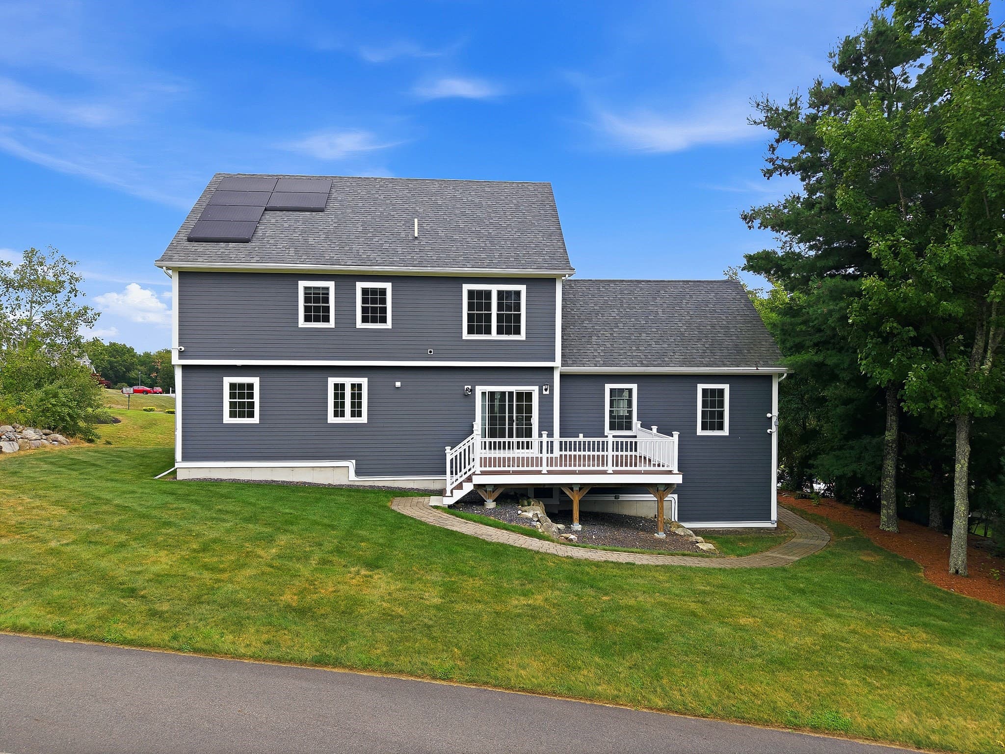 Single Family Residence at 52 Regency Dr, Dracut MA 01826, Dracut, photo 37 of 42