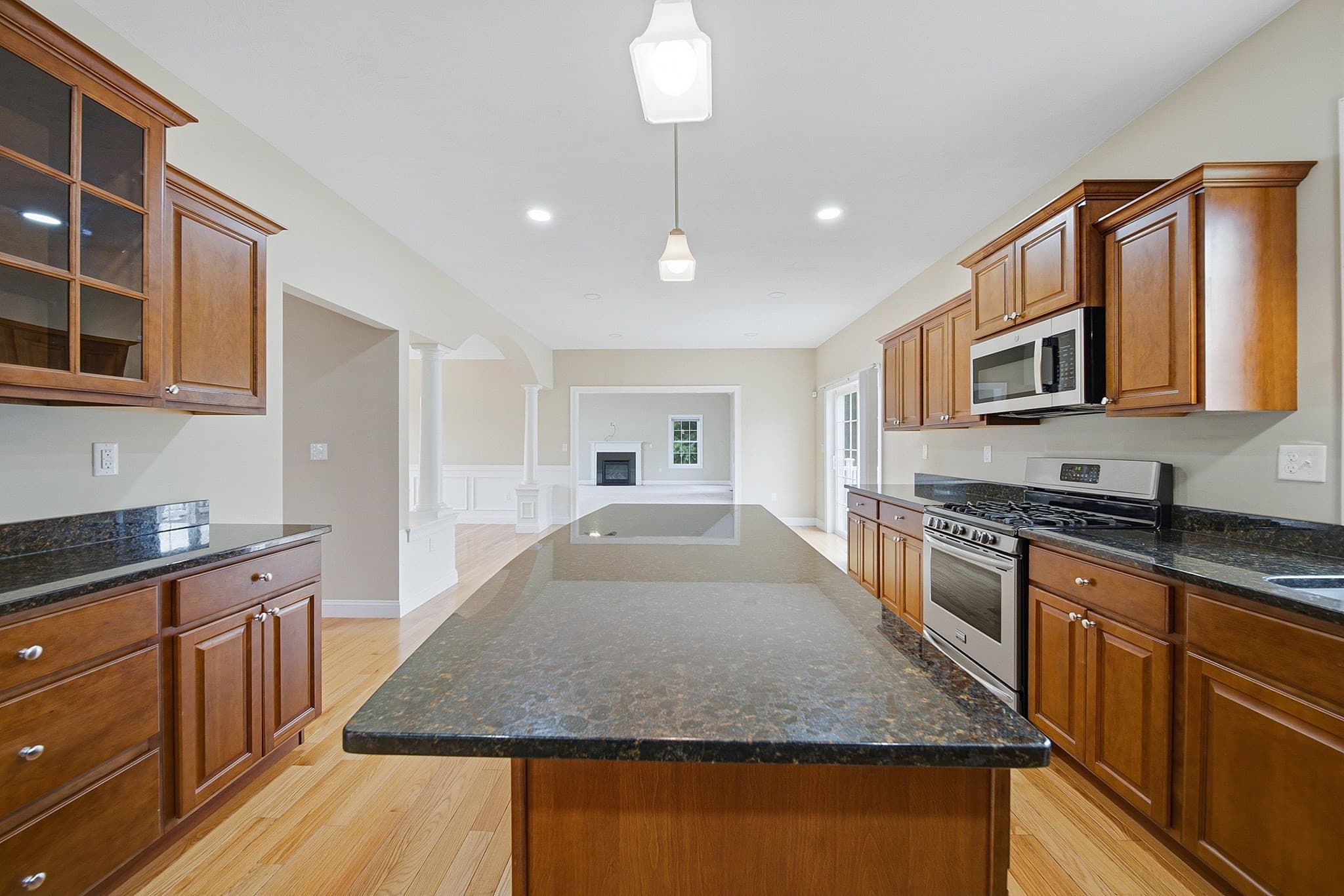 Single Family Residence at 52 Regency Dr, Dracut MA 01826, Dracut, photo 11 of 42