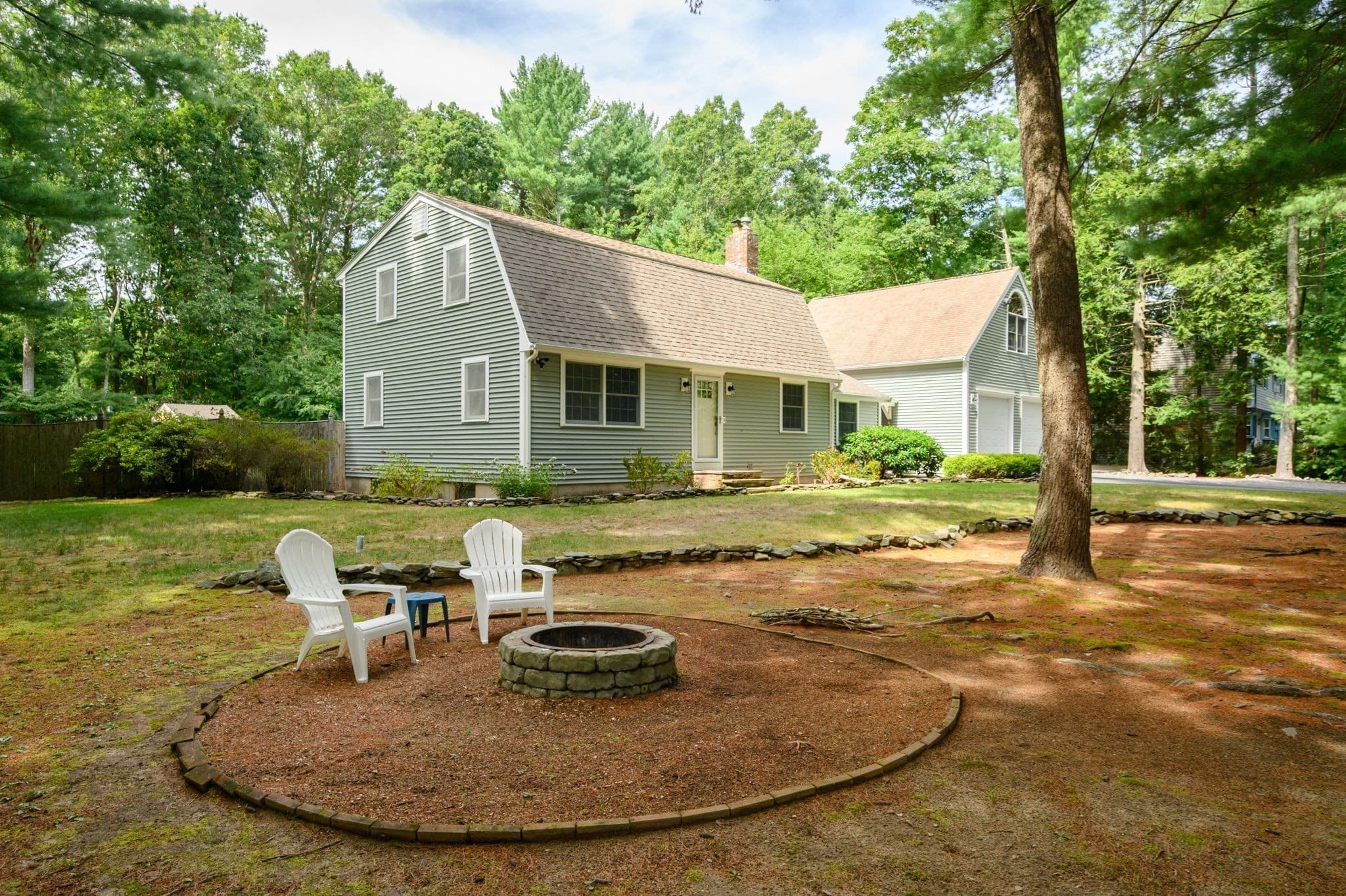 Single Family Residence at 86 Edgewater Dr, Pembroke MA 02359, Pembroke, photo 3 of 37