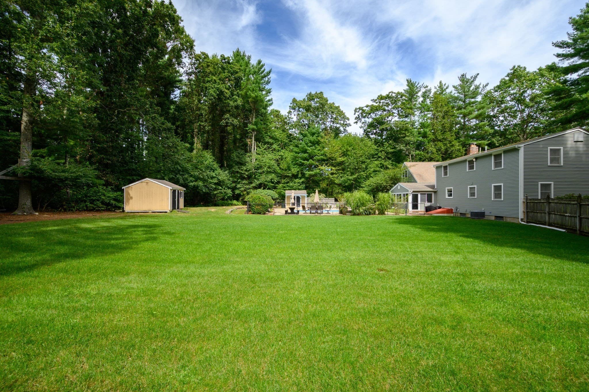 Single Family Residence at 86 Edgewater Dr, Pembroke MA 02359, Pembroke, photo 33 of 37