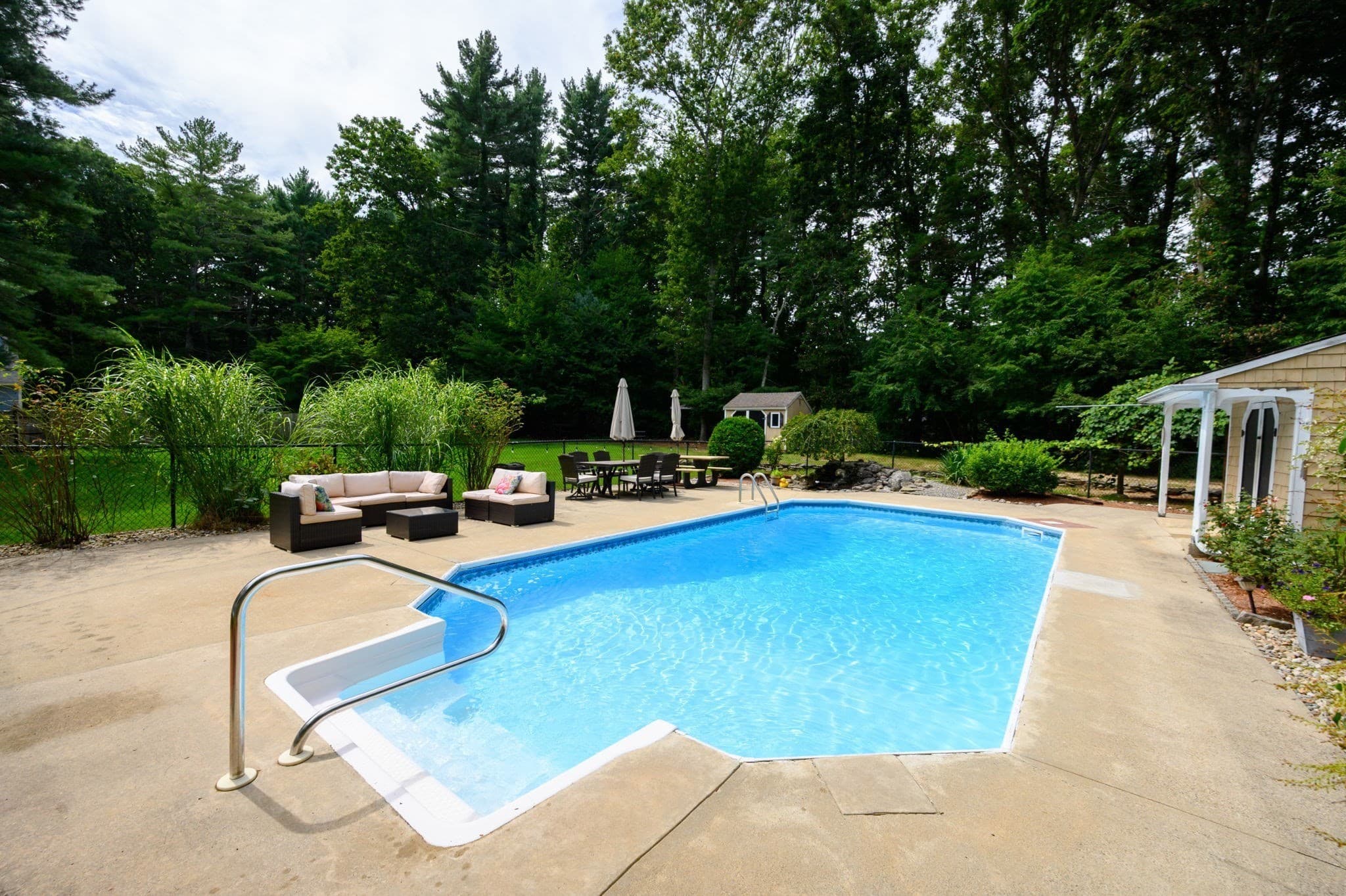 Single Family Residence at 86 Edgewater Dr, Pembroke MA 02359, Pembroke, photo 29 of 37