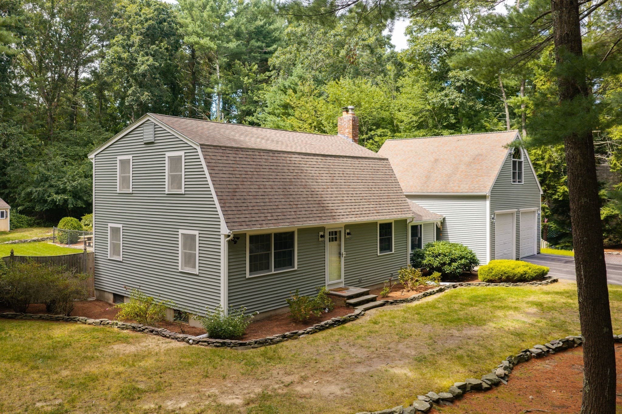 Single Family Residence at 86 Edgewater Dr, Pembroke MA 02359, Pembroke, photo 4 of 37