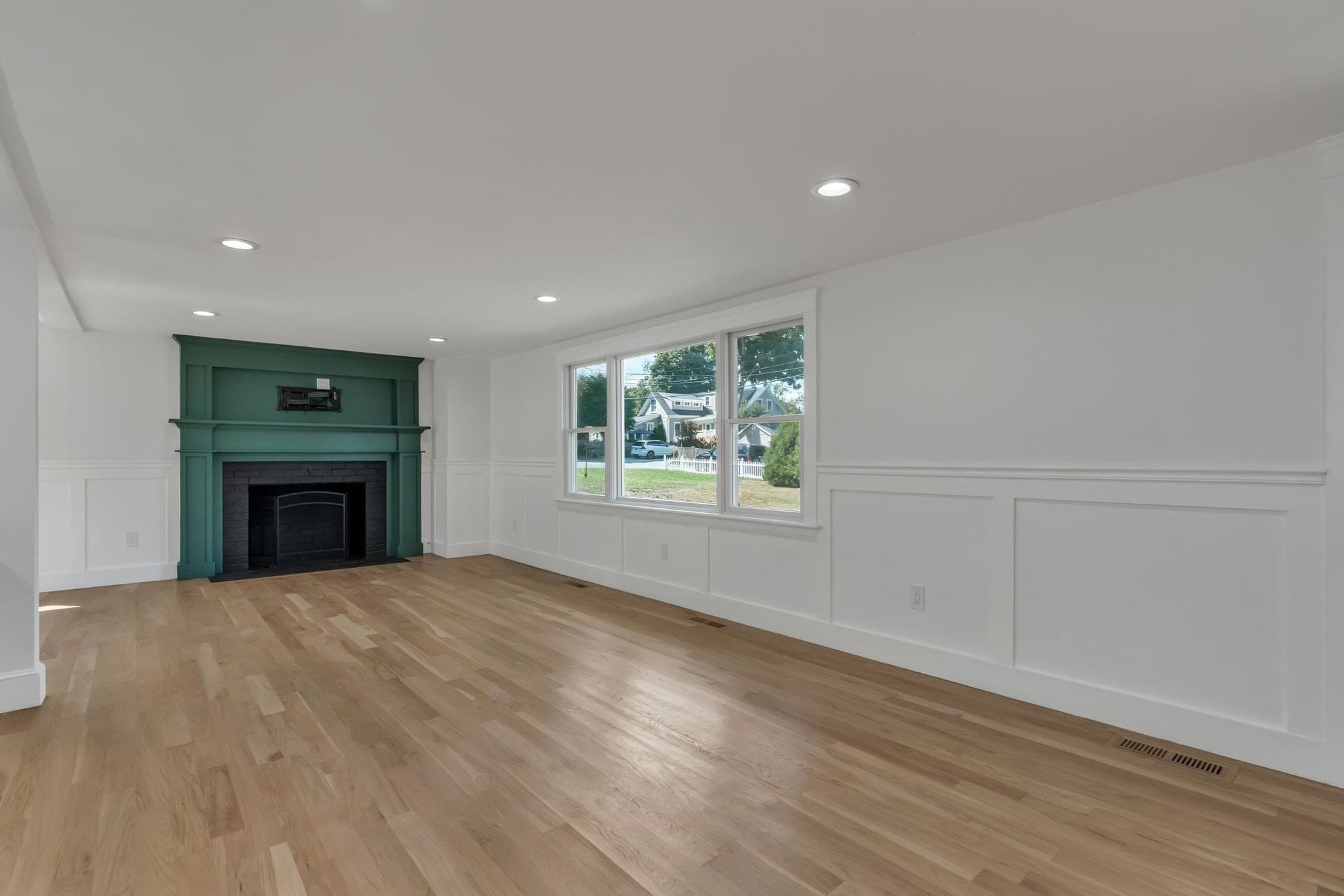 Single Family Residence at 10 Briggs Ln, Marion MA 02738, Marion, photo 11 of 42