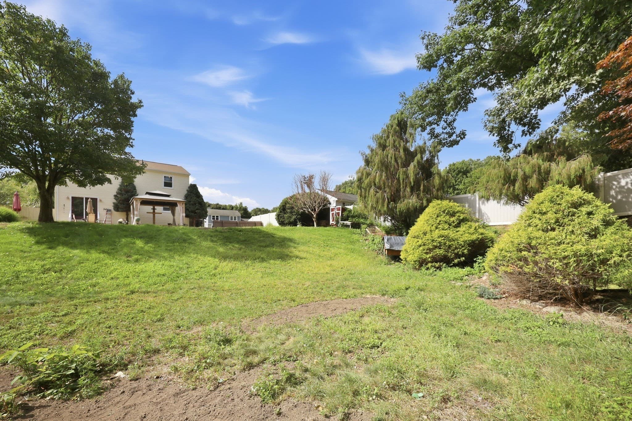 Single Family Residence at 5 Timber Ln, Holyoke MA 01040, Holyoke, photo 11 of 32