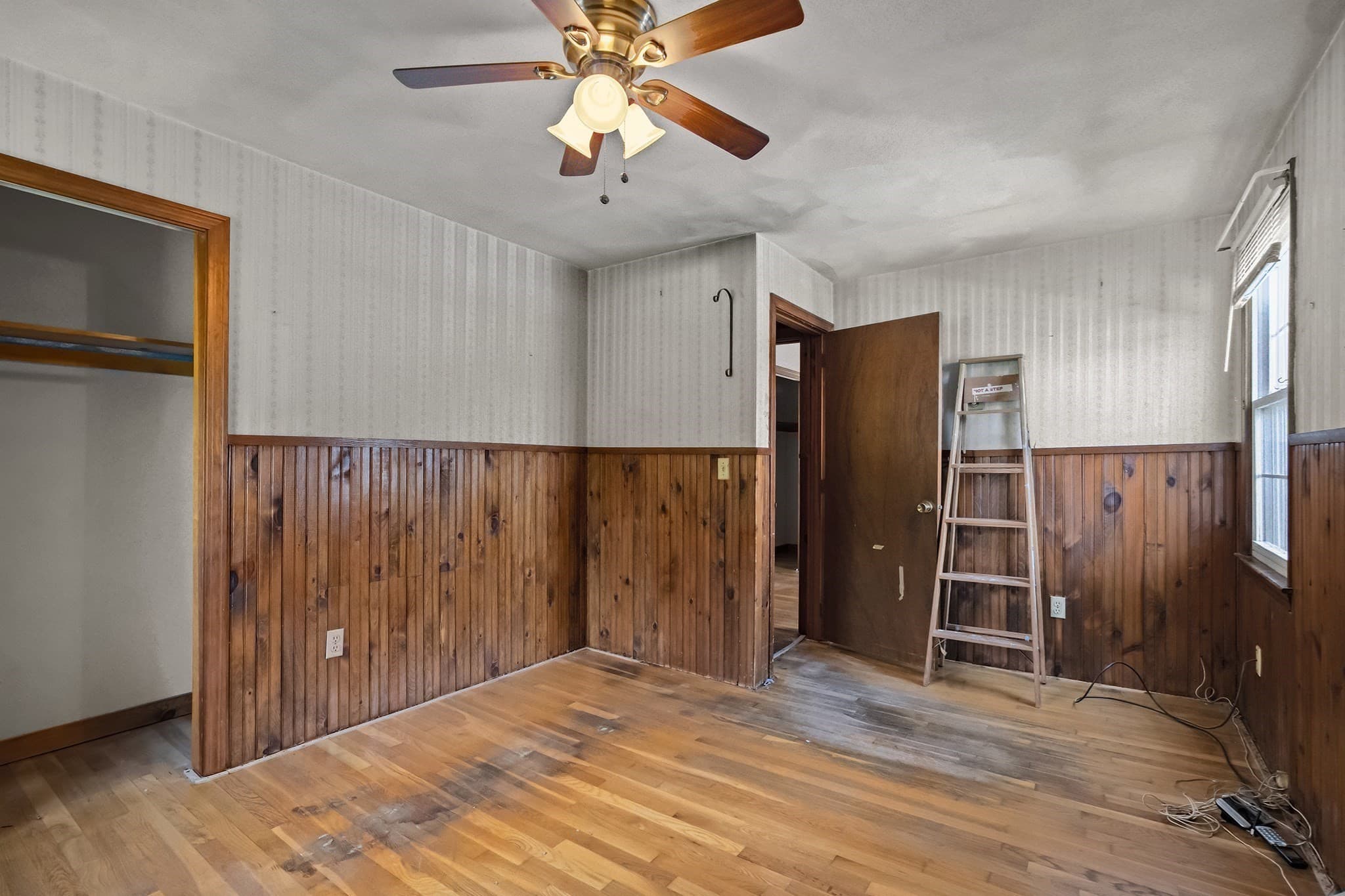 Single Family Residence at 127 Kenmar Dr, Somerset MA 02726, Somerset, photo 12 of 21