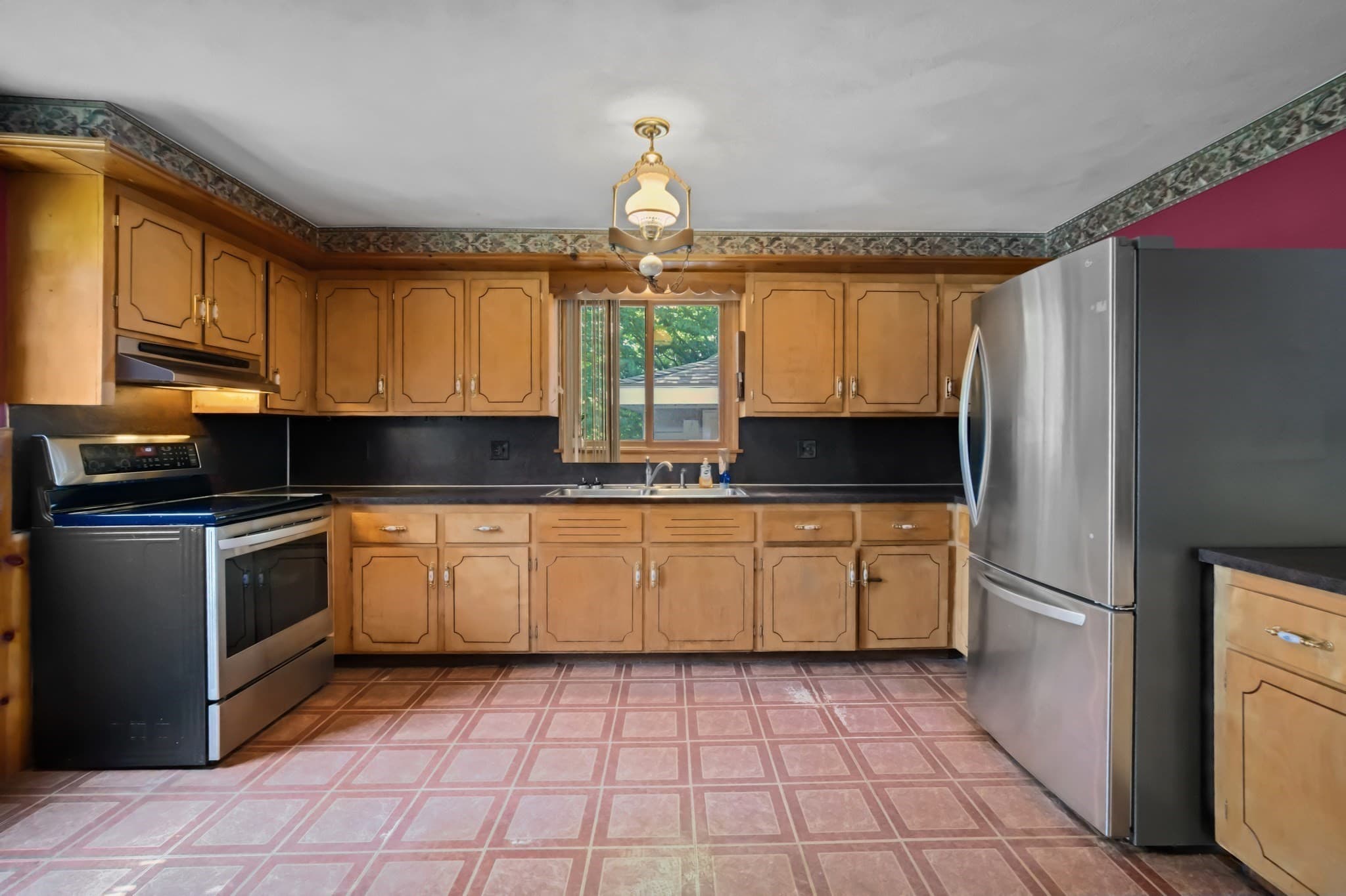 Single Family Residence at 127 Kenmar Dr, Somerset MA 02726, Somerset, photo 10 of 21