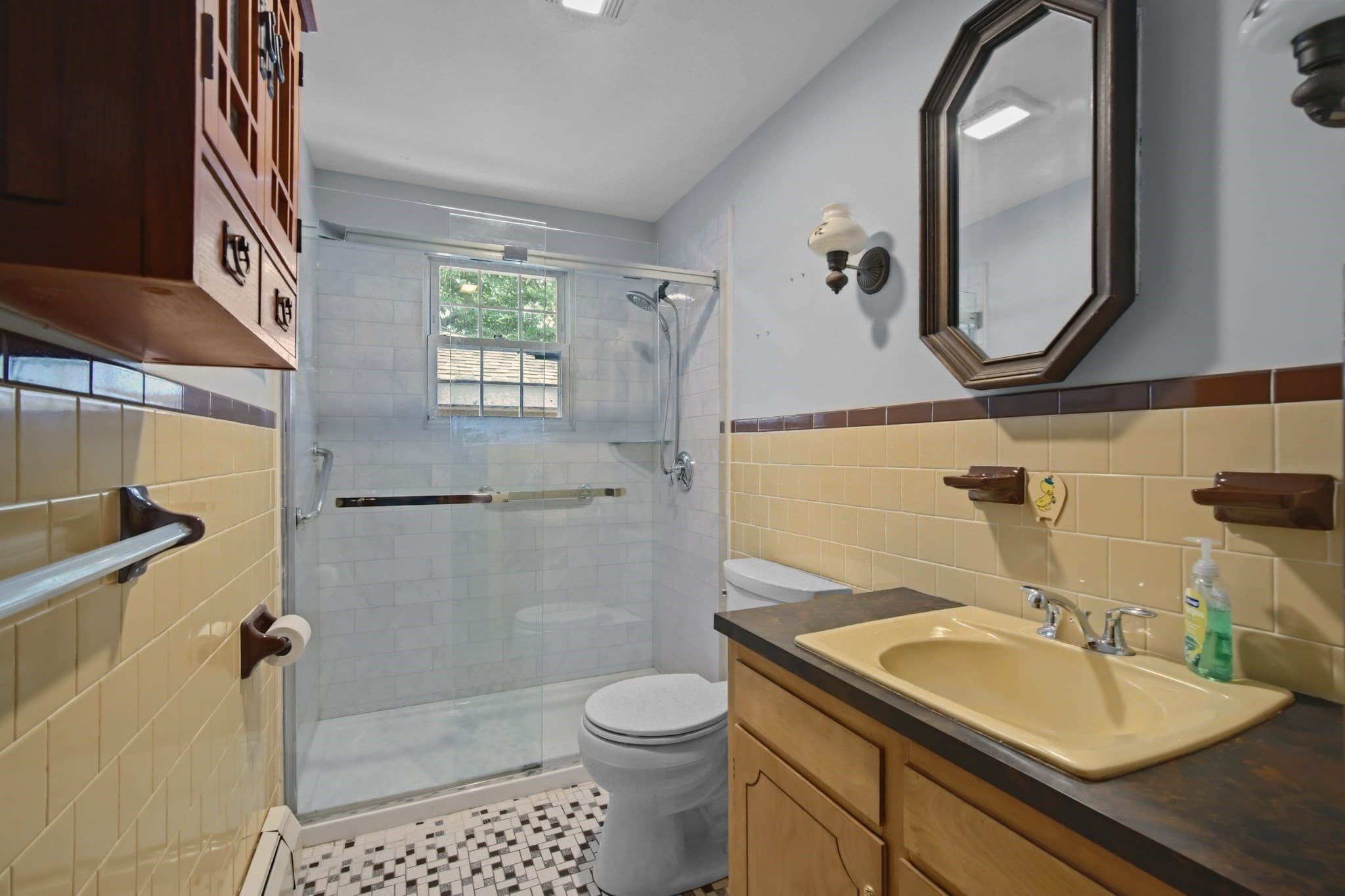 Single Family Residence at 127 Kenmar Dr, Somerset MA 02726, Somerset, photo 11 of 21