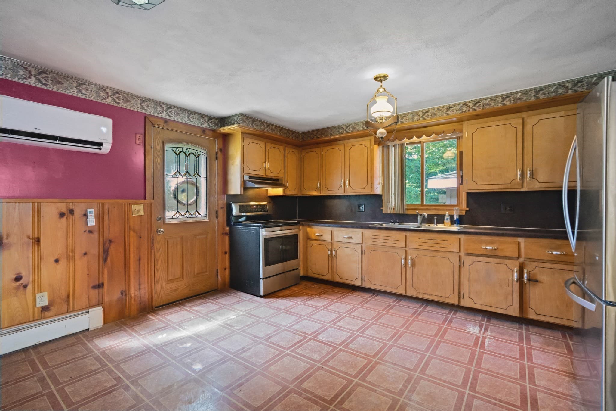 Single Family Residence at 127 Kenmar Dr, Somerset MA 02726, Somerset, photo 8 of 21