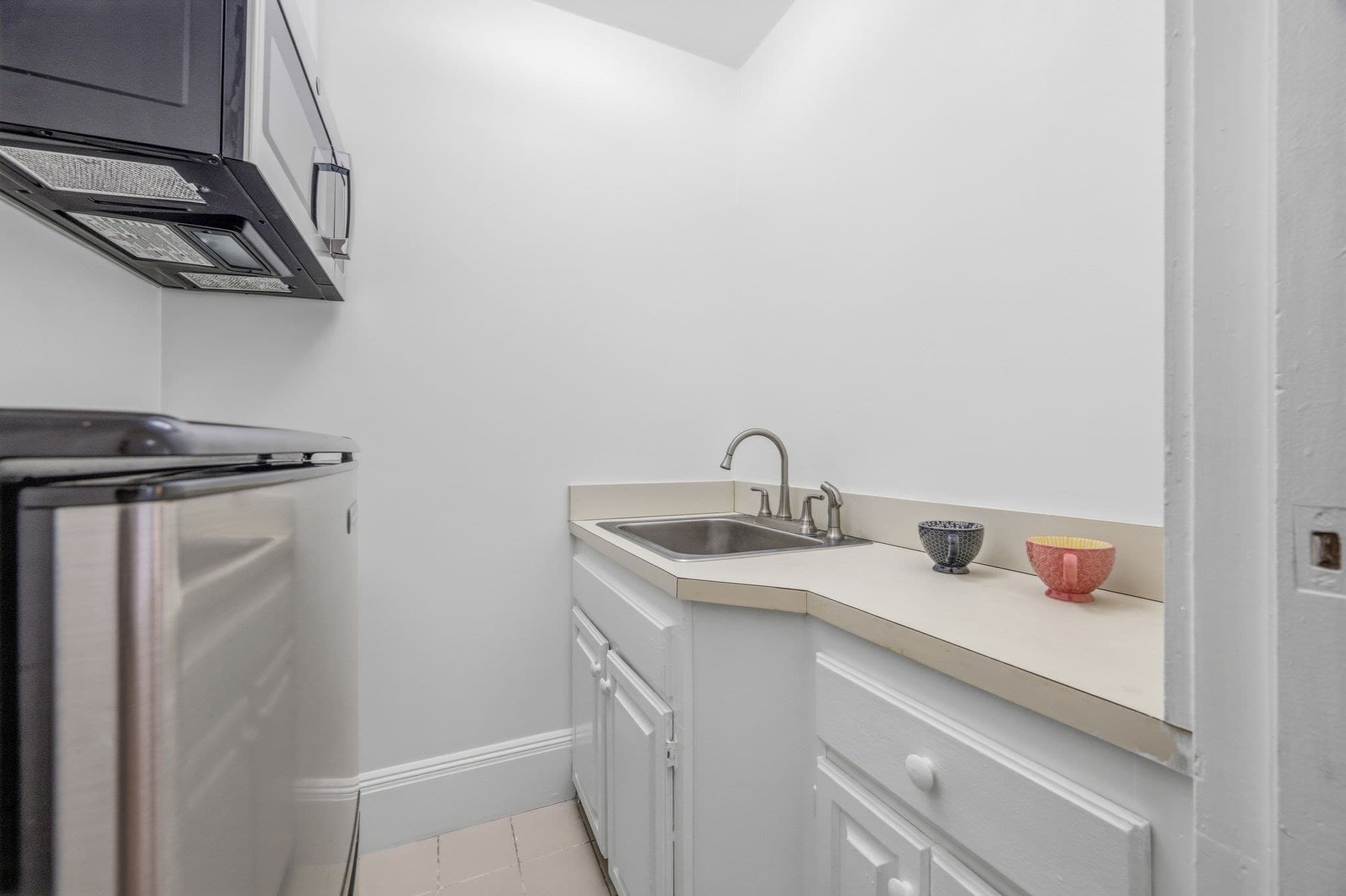 Condominium at 62 Cypress # 1, Brookline MA 02445, Brookline, photo 31 of 38