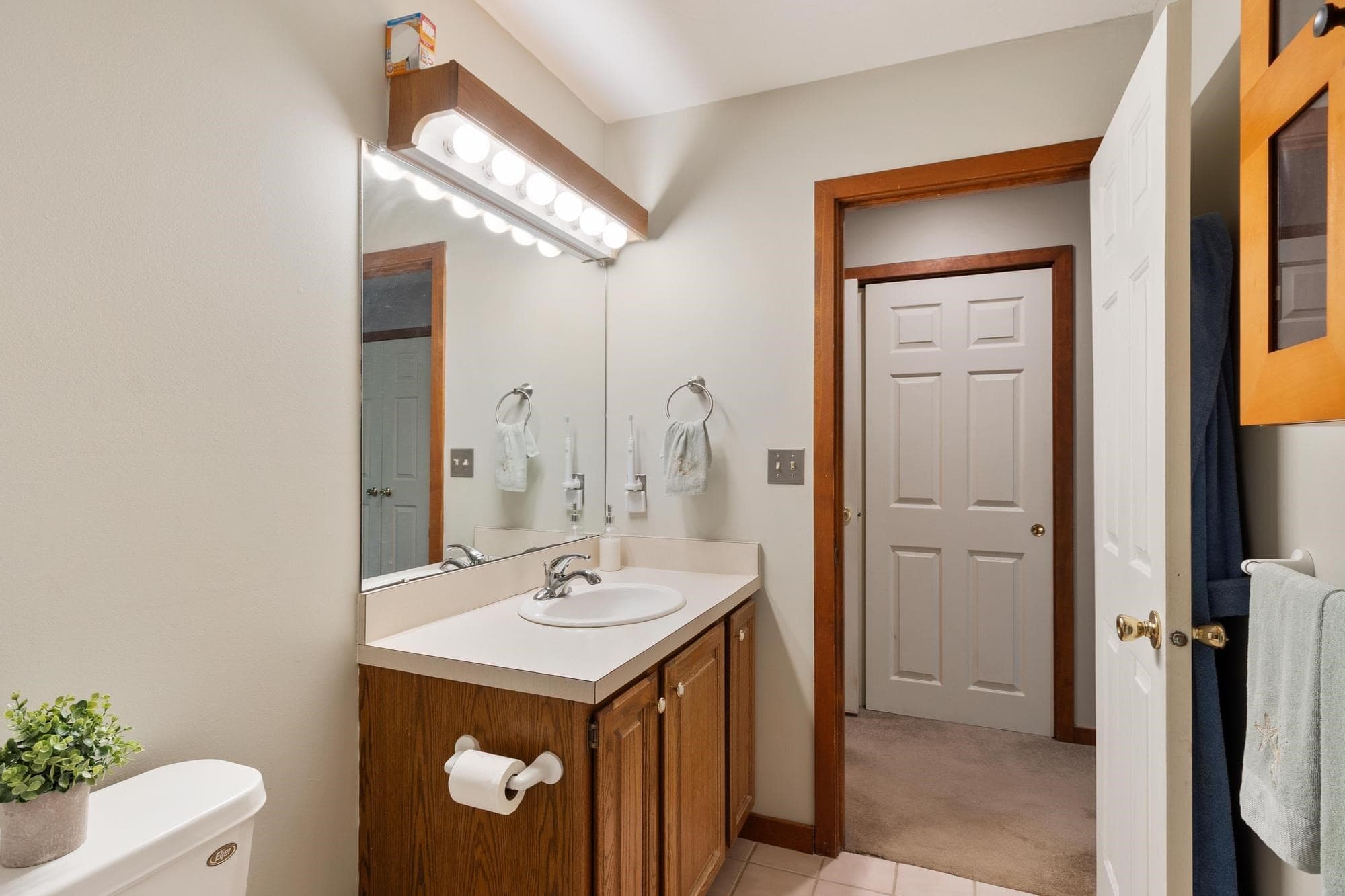Condominium at 1 Victoria Dr # 1, Auburn MA 01501, Auburn, photo 24 of 32