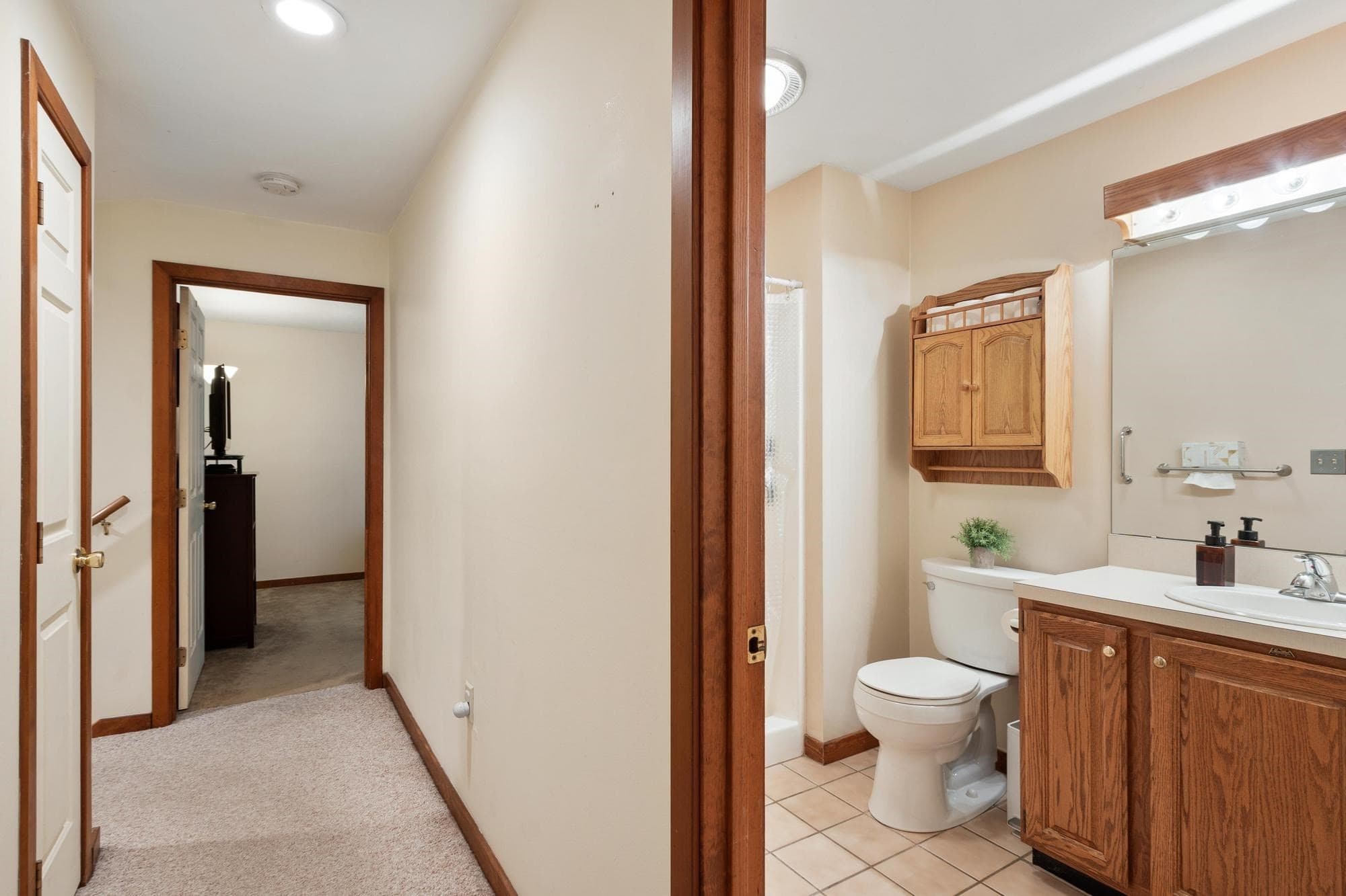 Condominium at 1 Victoria Dr # 1, Auburn MA 01501, Auburn, photo 15 of 32