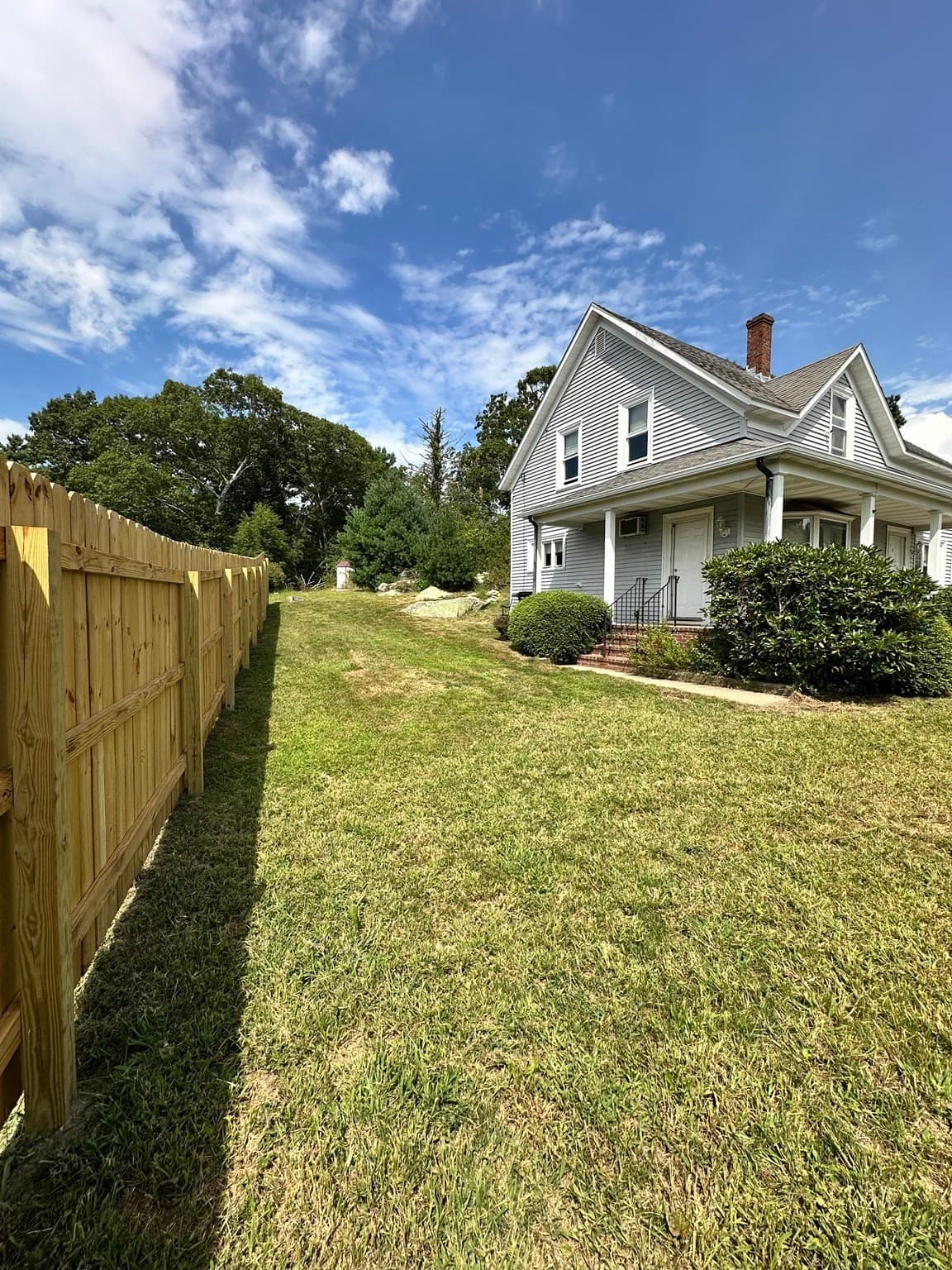 Single Family Residence at 202 N Quarry St, Dartmouth MA 02747, Dartmouth, photo 3 of 13