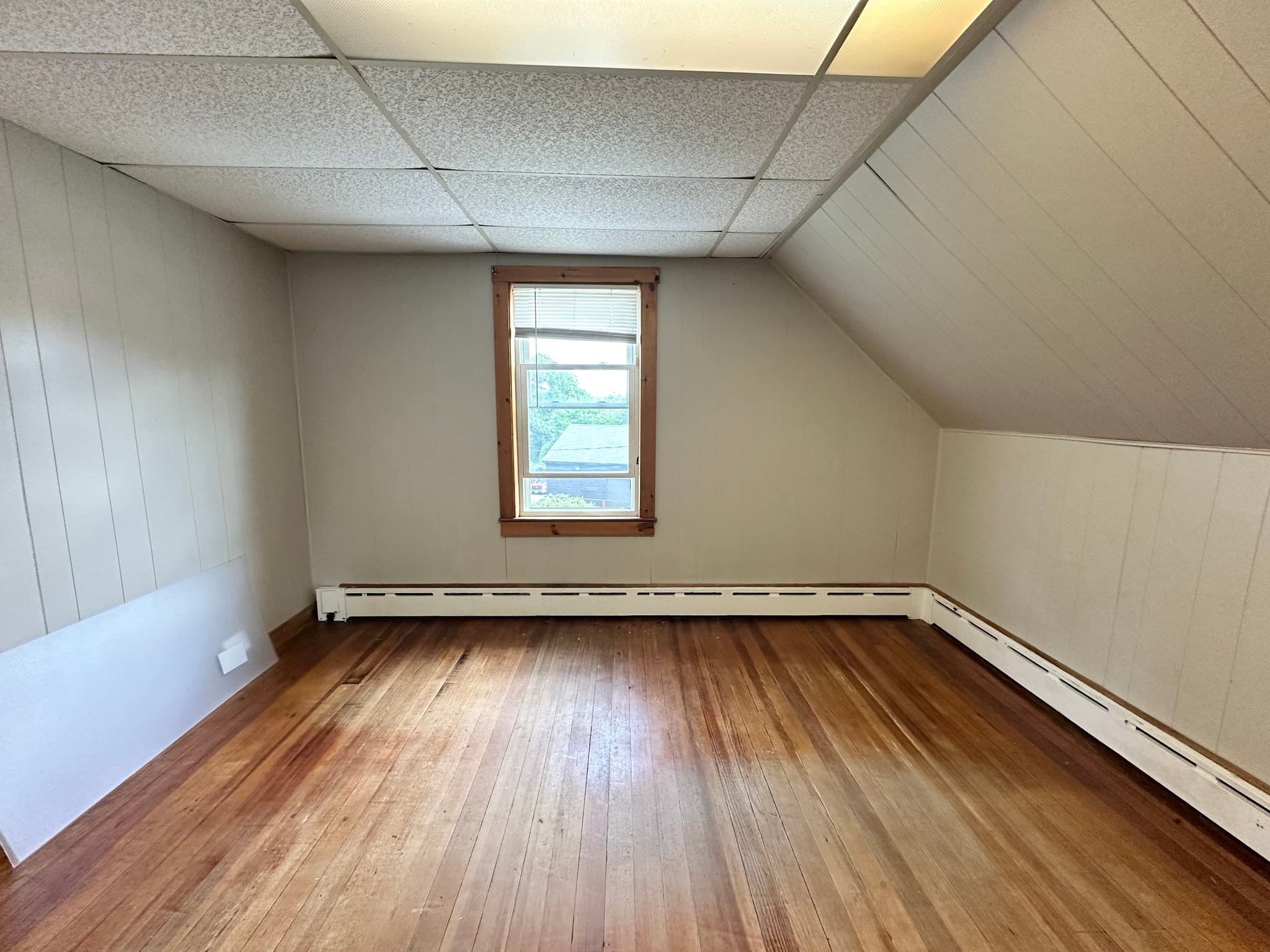 Single Family Residence at 202 N Quarry St, Dartmouth MA 02747, Dartmouth, photo 11 of 13