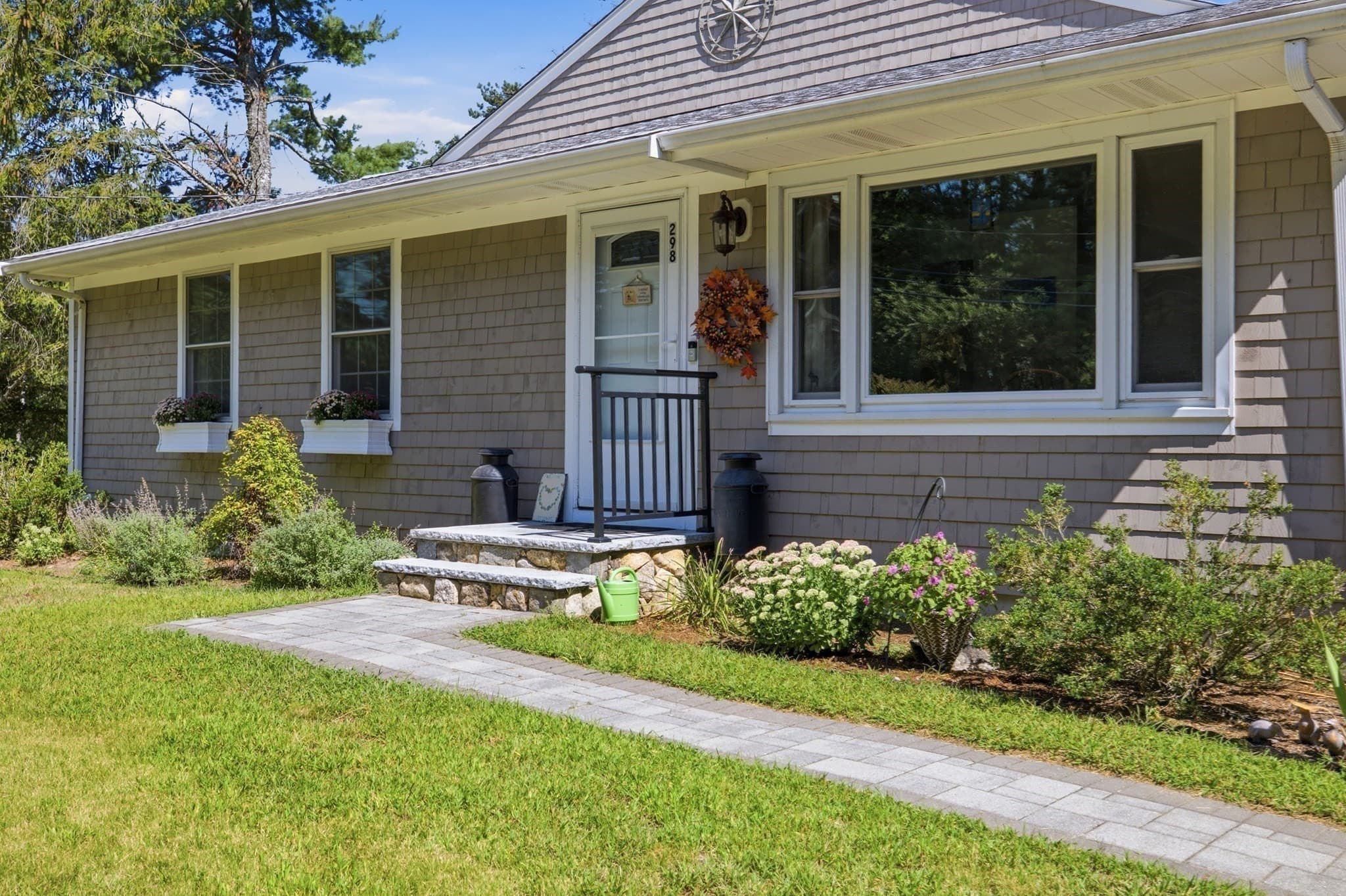 Single Family Residence at 298 Neck Rd, Rochester MA 02770, Rochester, photo 2 of 35