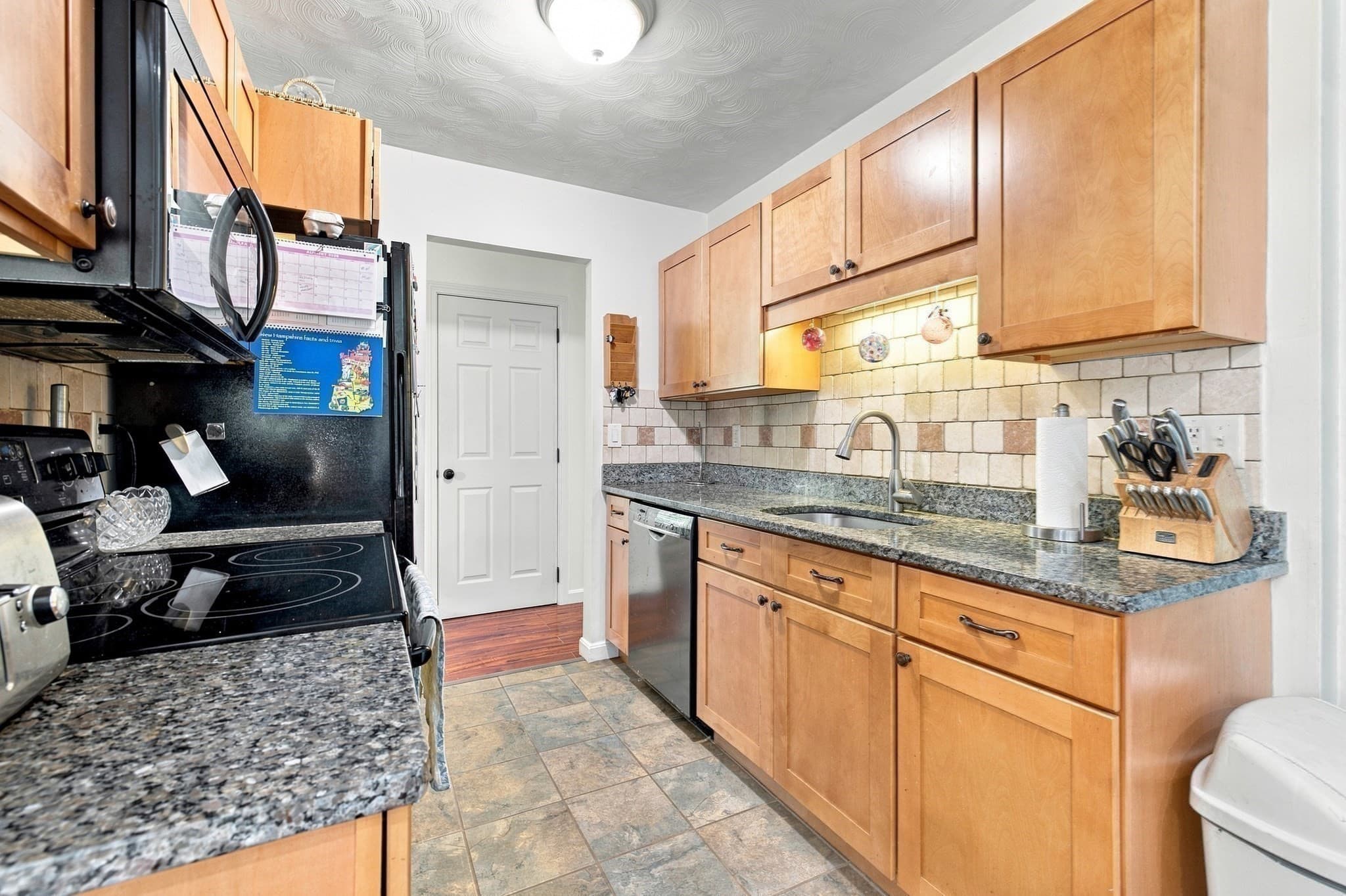 Single Family Residence at 298 Neck Rd, Rochester MA 02770, Rochester, photo 5 of 35