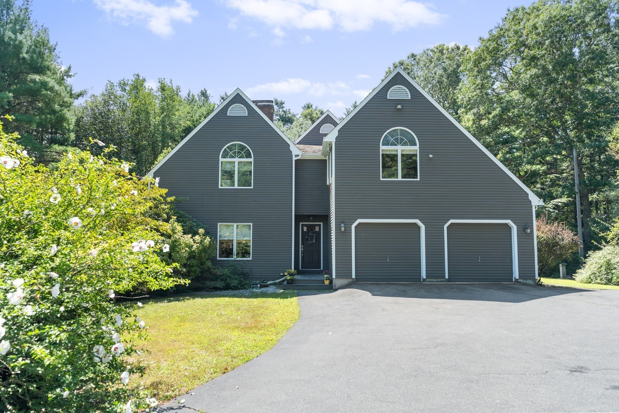 39 Stuart Rd, Rochester MA 02770