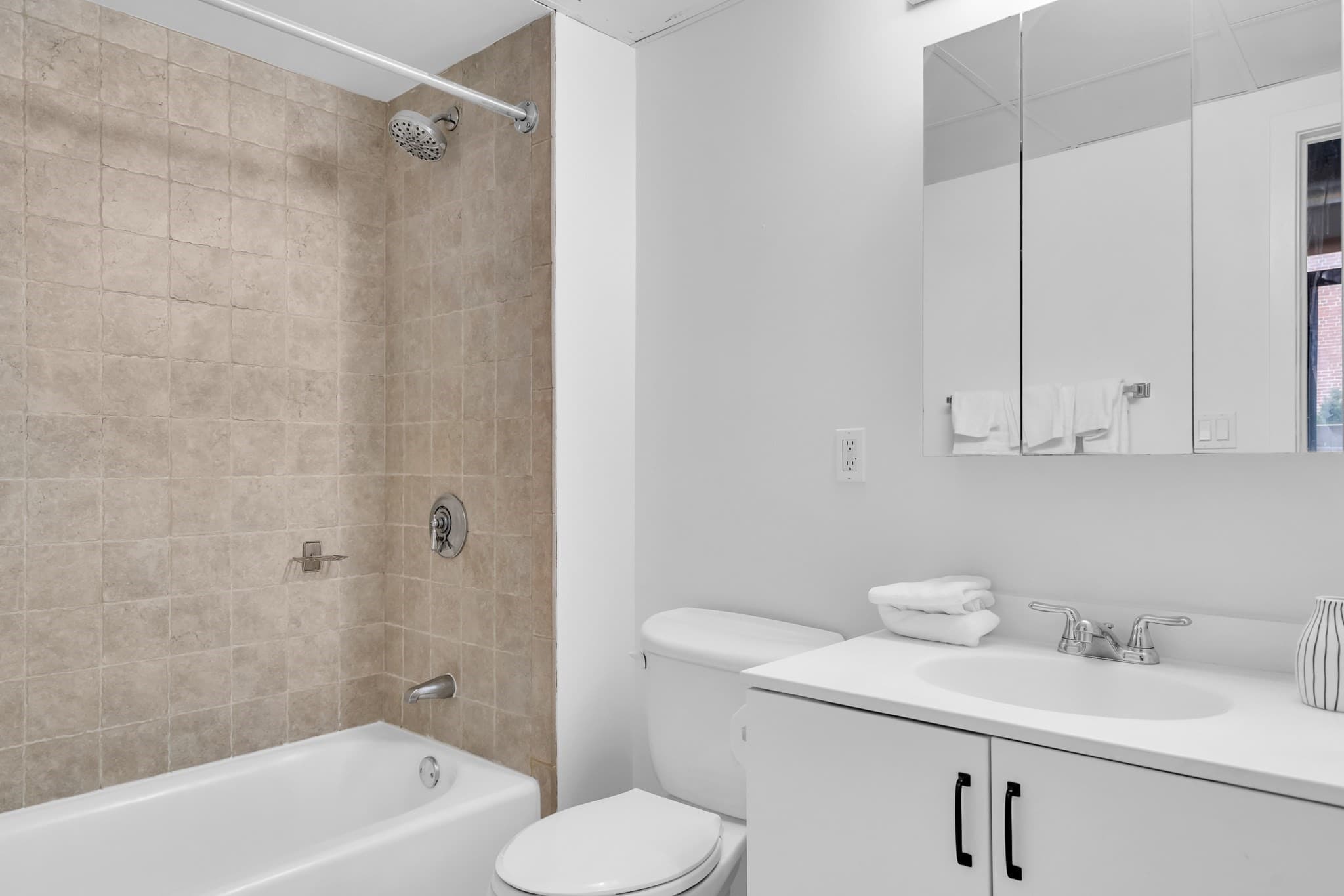 Condominium at 210 Broadway # 106, Everett MA 02149, Everett, photo 34 of 35